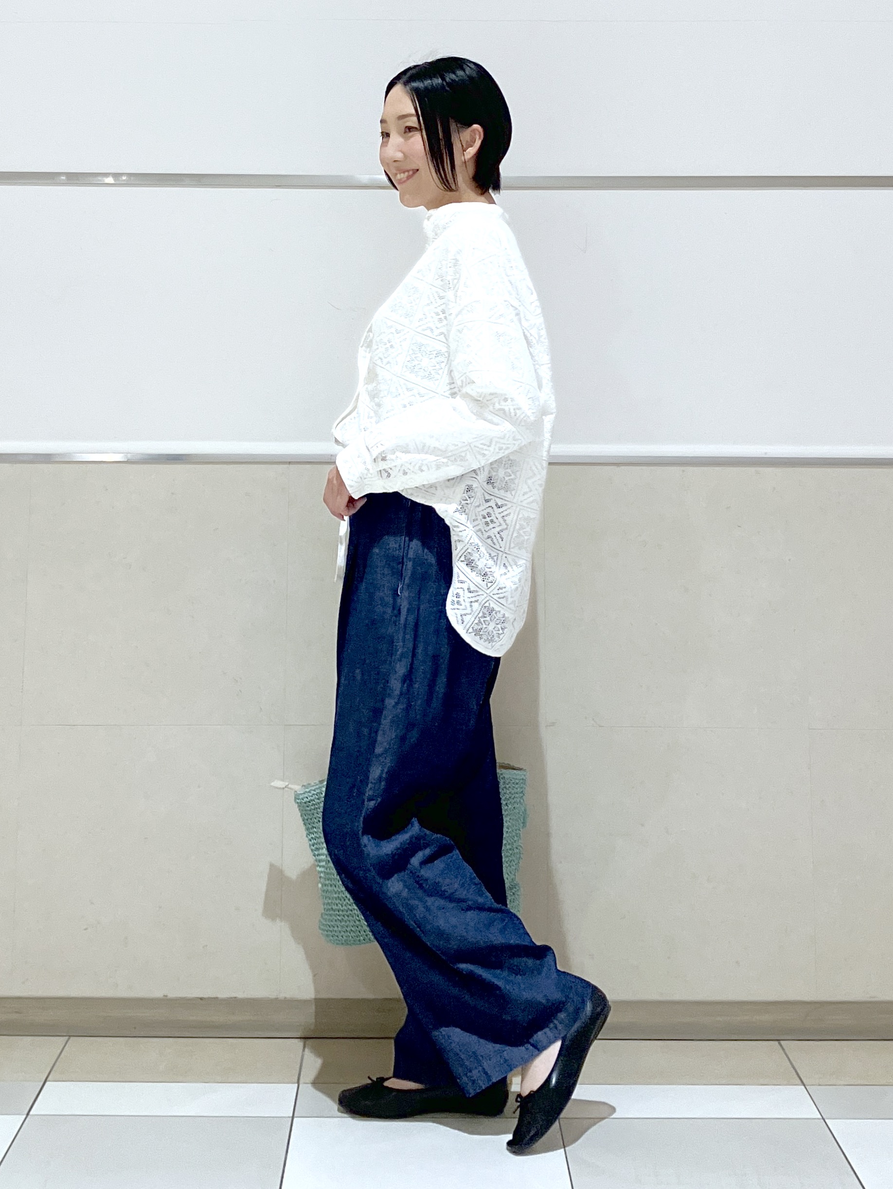 eriko さんの「Dessin｜【洗える】スクエアレースノーカラーシャツ」を使ったコーディネート