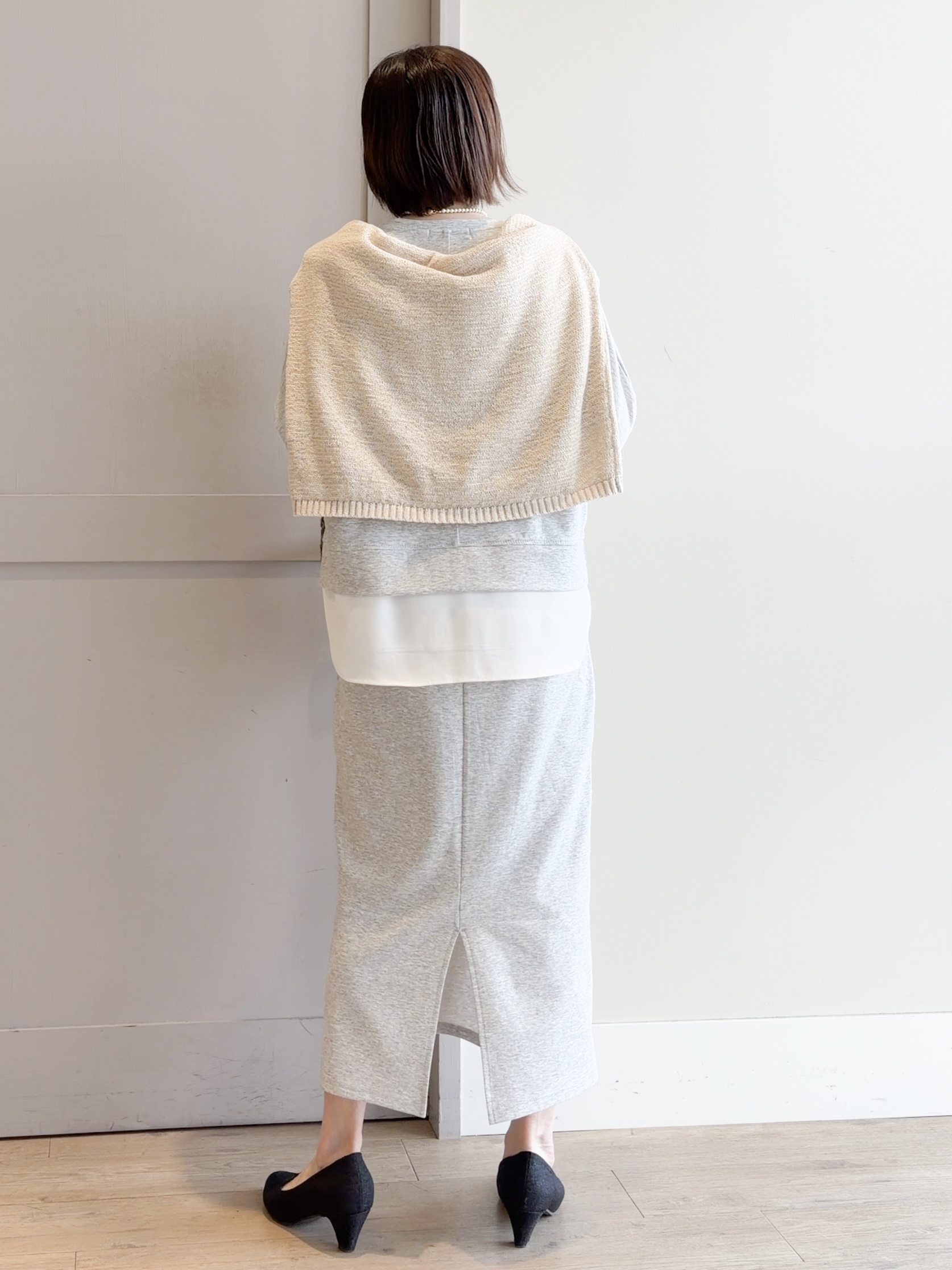 yamakoさんの「grove｜【貴島明日香さん着用・大人のリラックススタイル】テープヤーン ボートネックニット」を使ったコーディネート