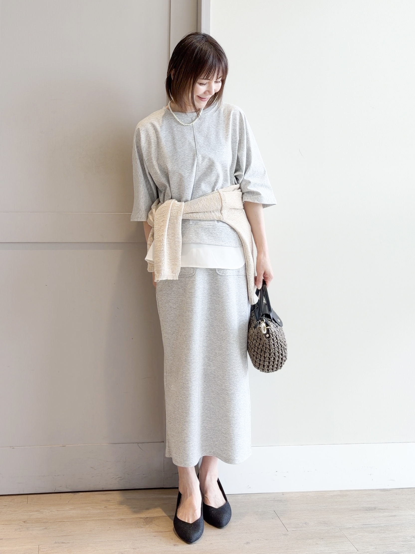 yamakoさんの「grove｜【貴島明日香さん着用・大人のリラックススタイル】テープヤーン ボートネックニット」を使ったコーディネート