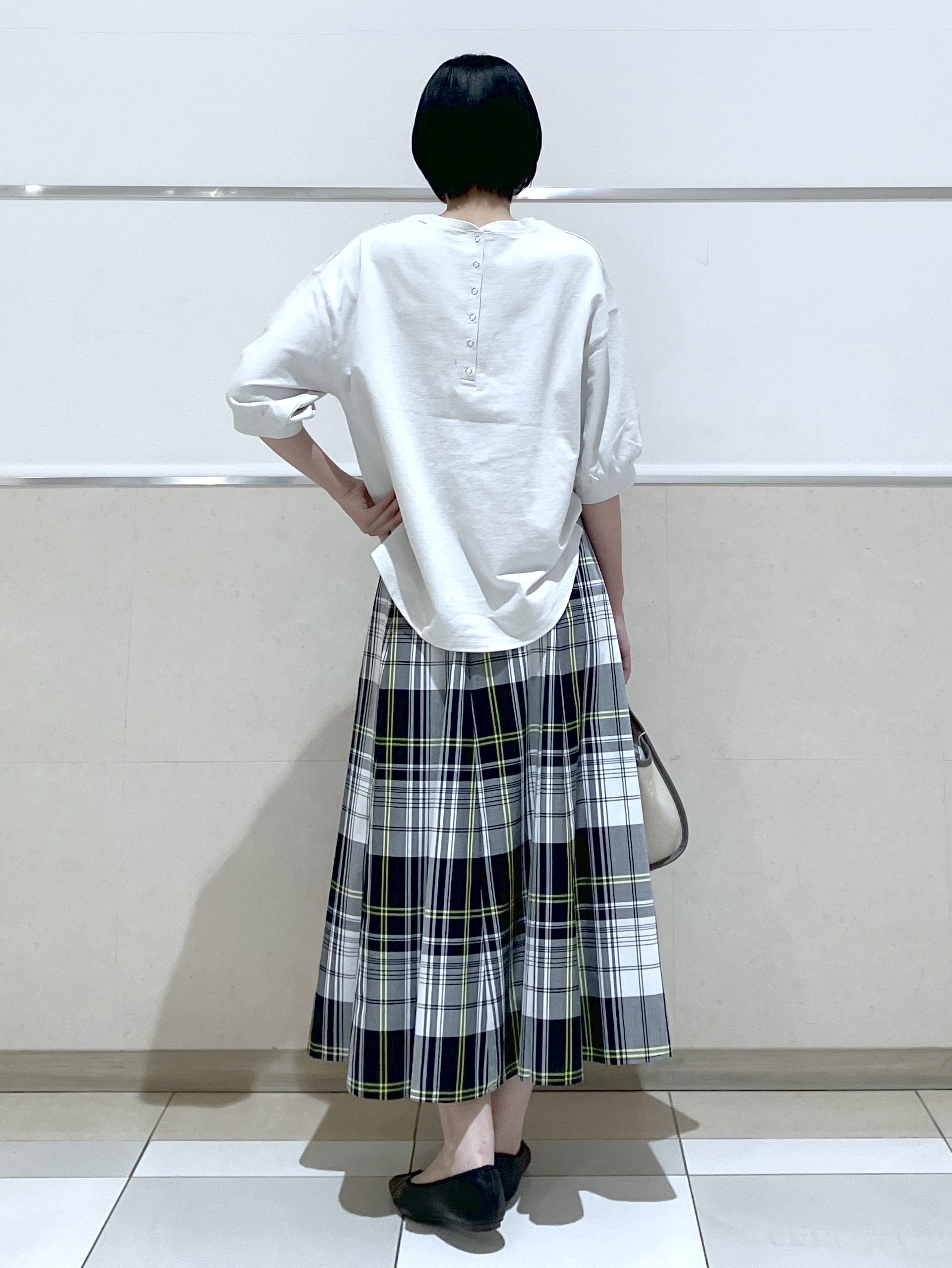eriko さんの「Dessin｜【360度可愛い】バックヘンリーカットソー5分袖」を使ったコーディネート