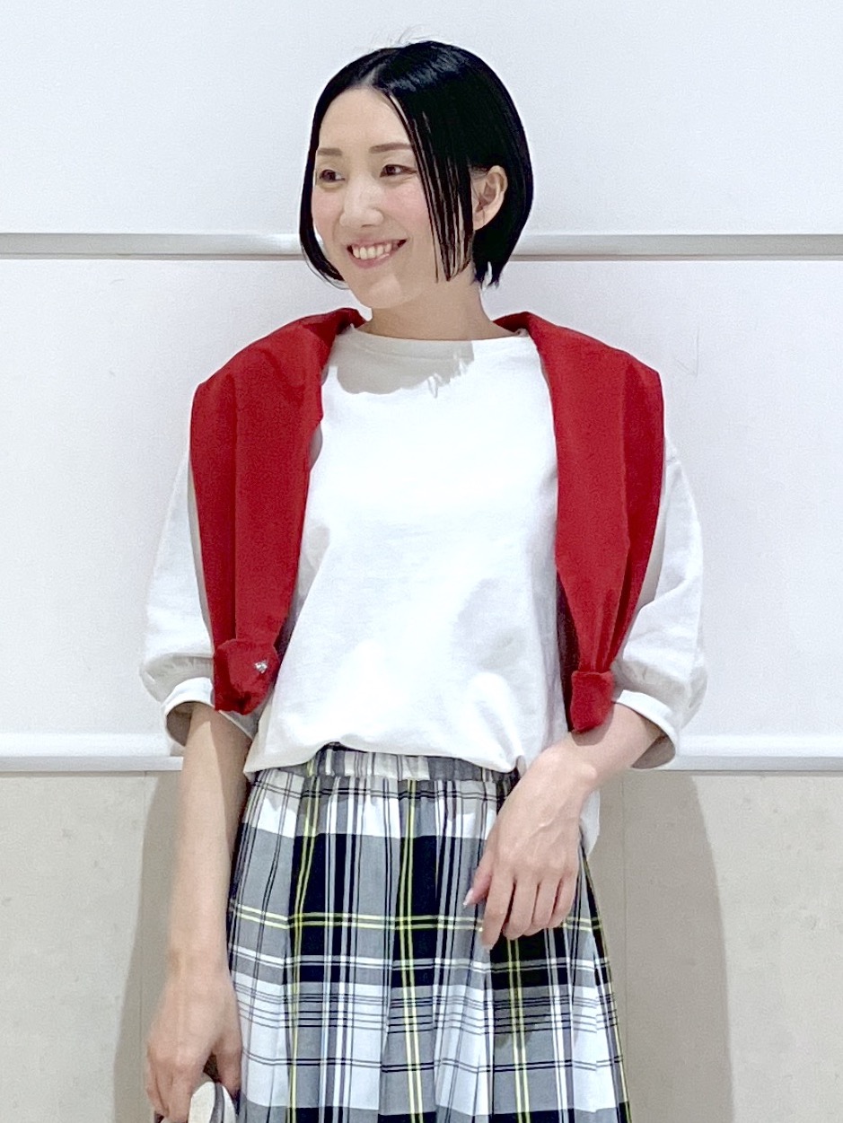 eriko さんの「Dessin｜【360度可愛い】バックヘンリーカットソー5分袖」を使ったコーディネート