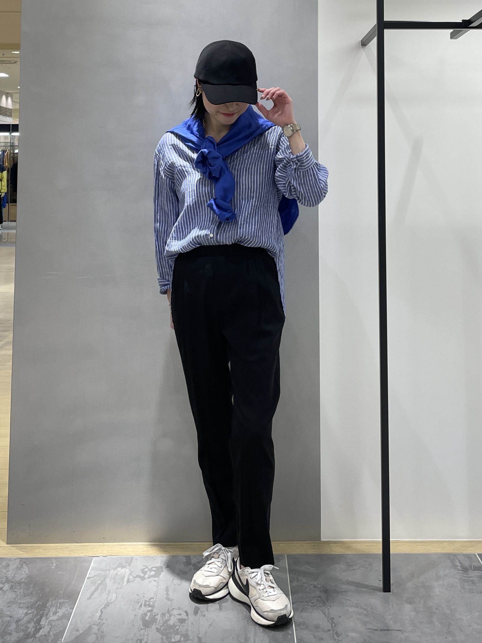 shihoさんの「INDIVI｜【接触冷感／2WAY】カシュクールリネンシャツ」を使ったコーディネート