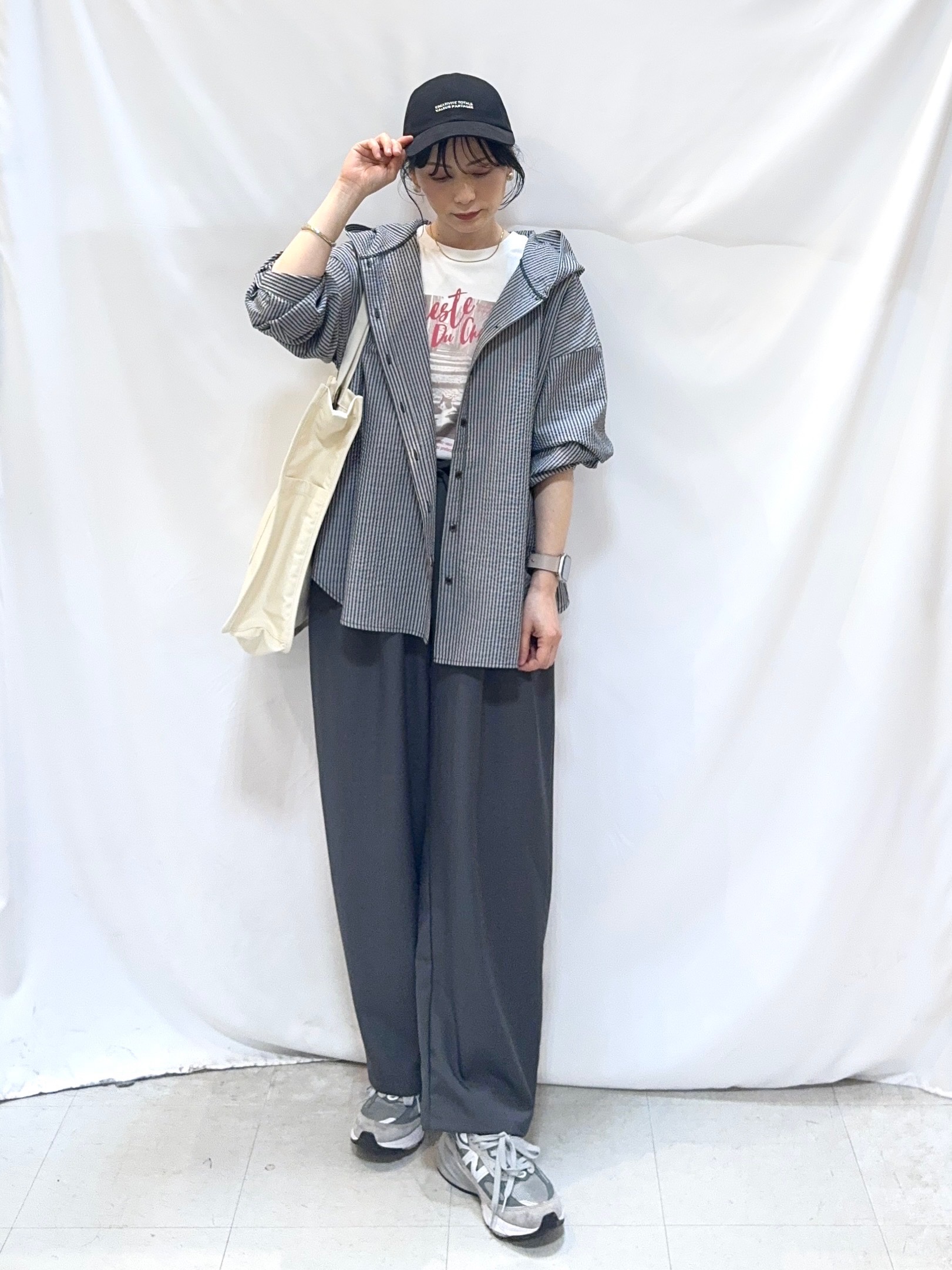 𝐇𝐢𝐫𝐨𝐦𝐢さんの「SHOO･LA･RUE｜【綿100％/S-LL/プチプラ】選べる3柄 プリントアソートTシャツ」を使ったコーディネート