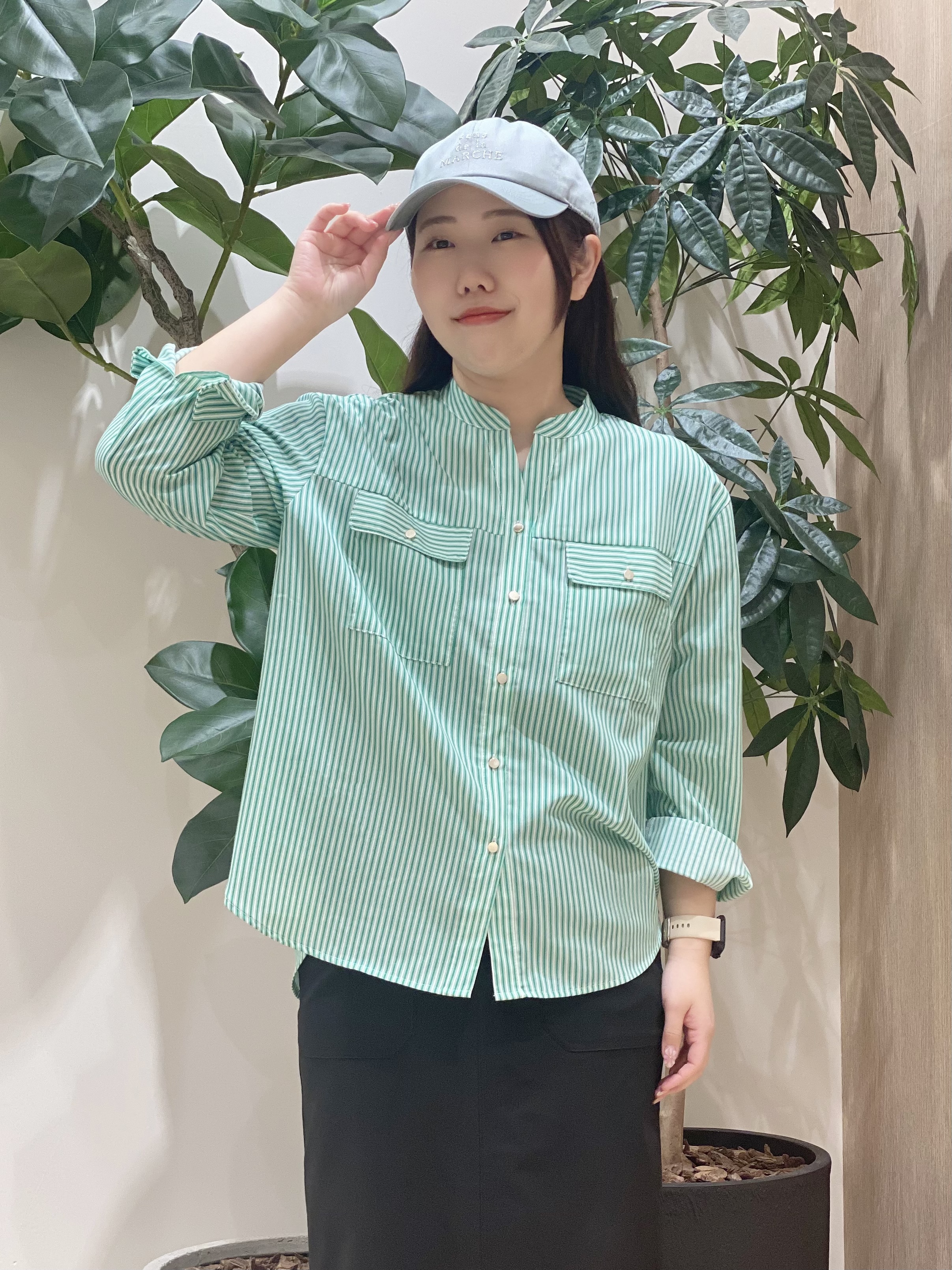 HANAさんの「grove｜お仕事も普段も。今どきワークシャツブラウス」を使ったコーディネート
