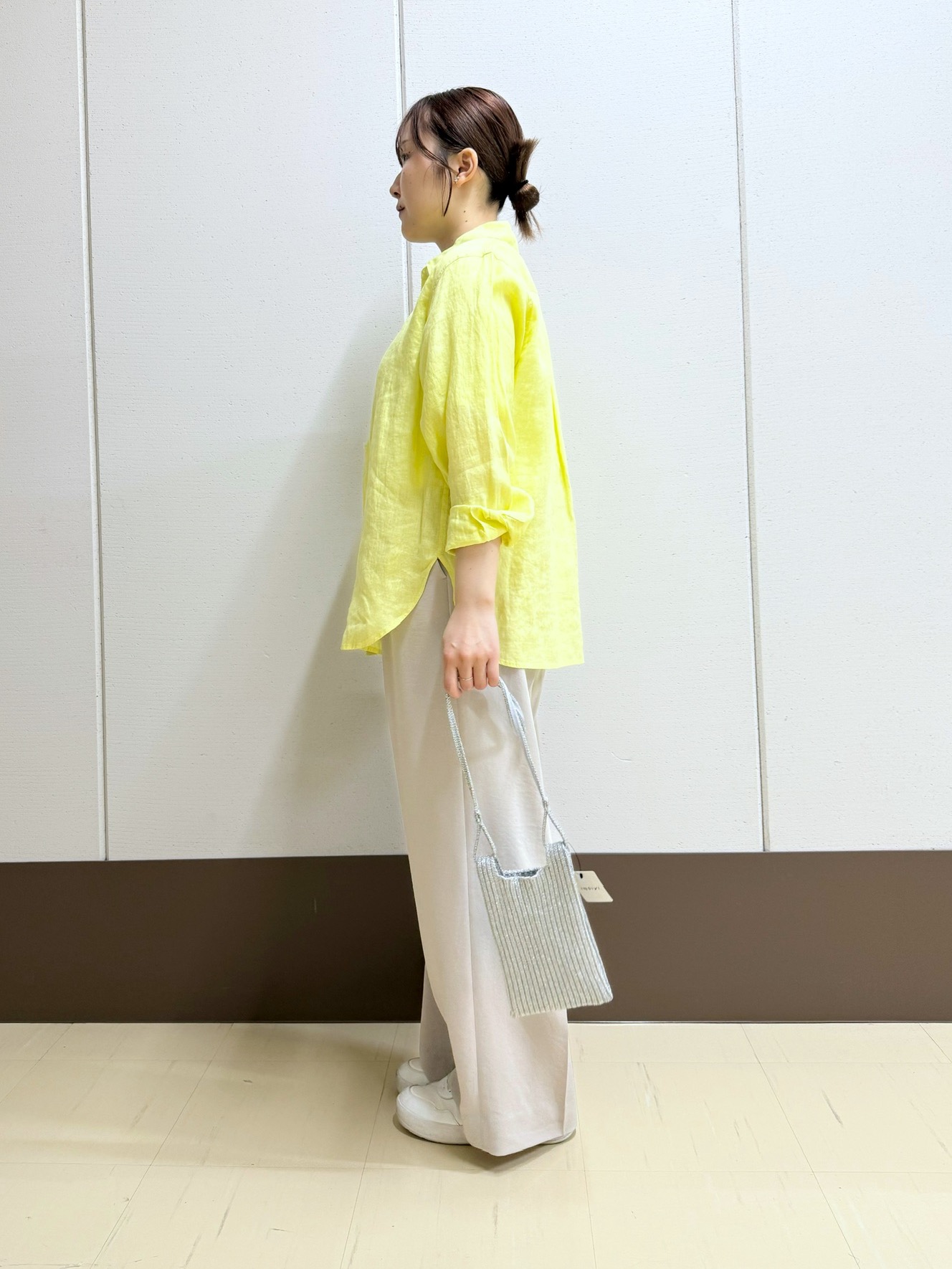 Rikoさんの「INDIVI｜【接触冷感／2WAY】カシュクールリネンシャツ」を使ったコーディネート