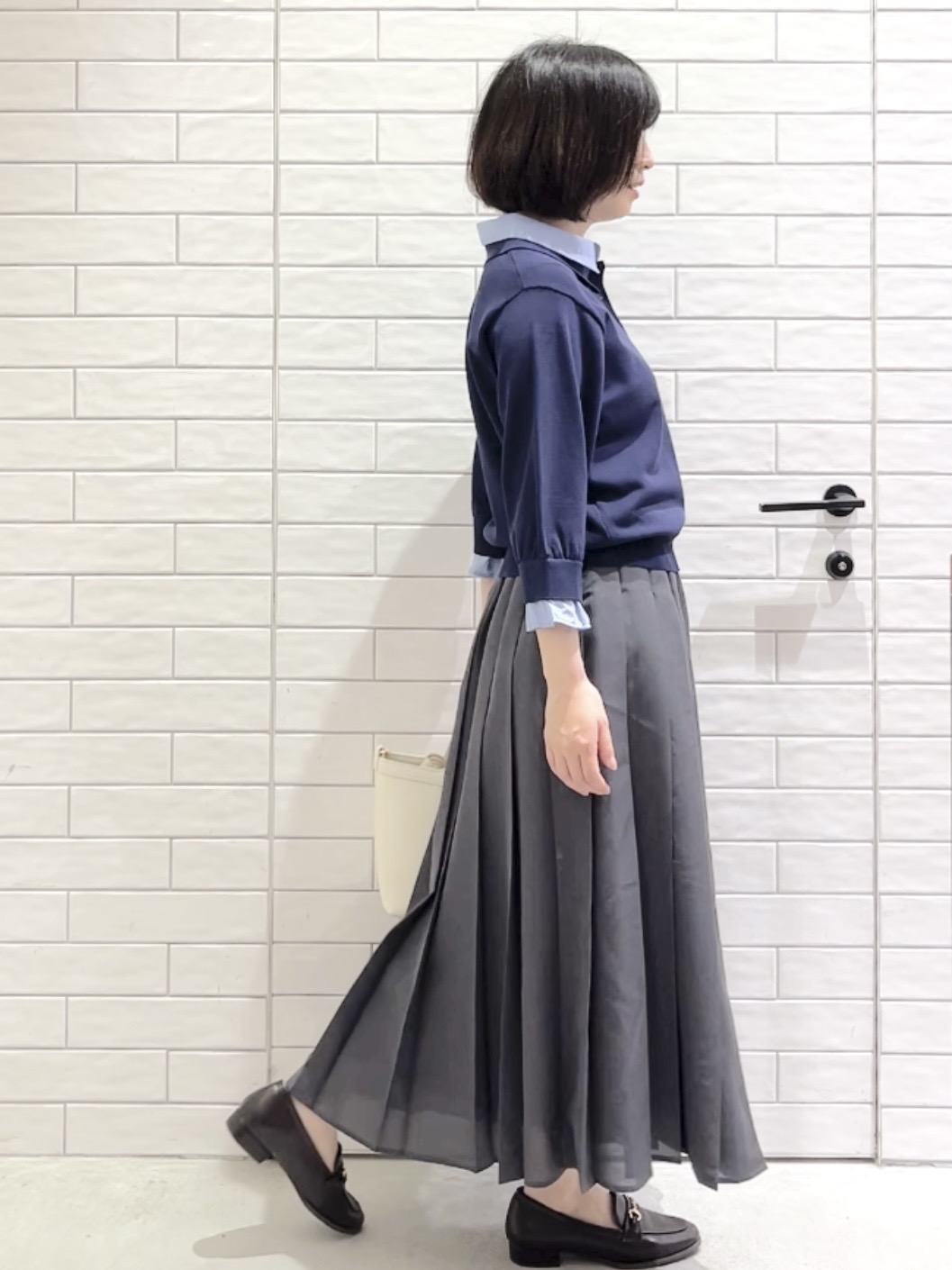 しおりさんの「OPAQUE.CLIP｜2WAY衿付きニット【洗濯機OK】」を使ったコーディネート