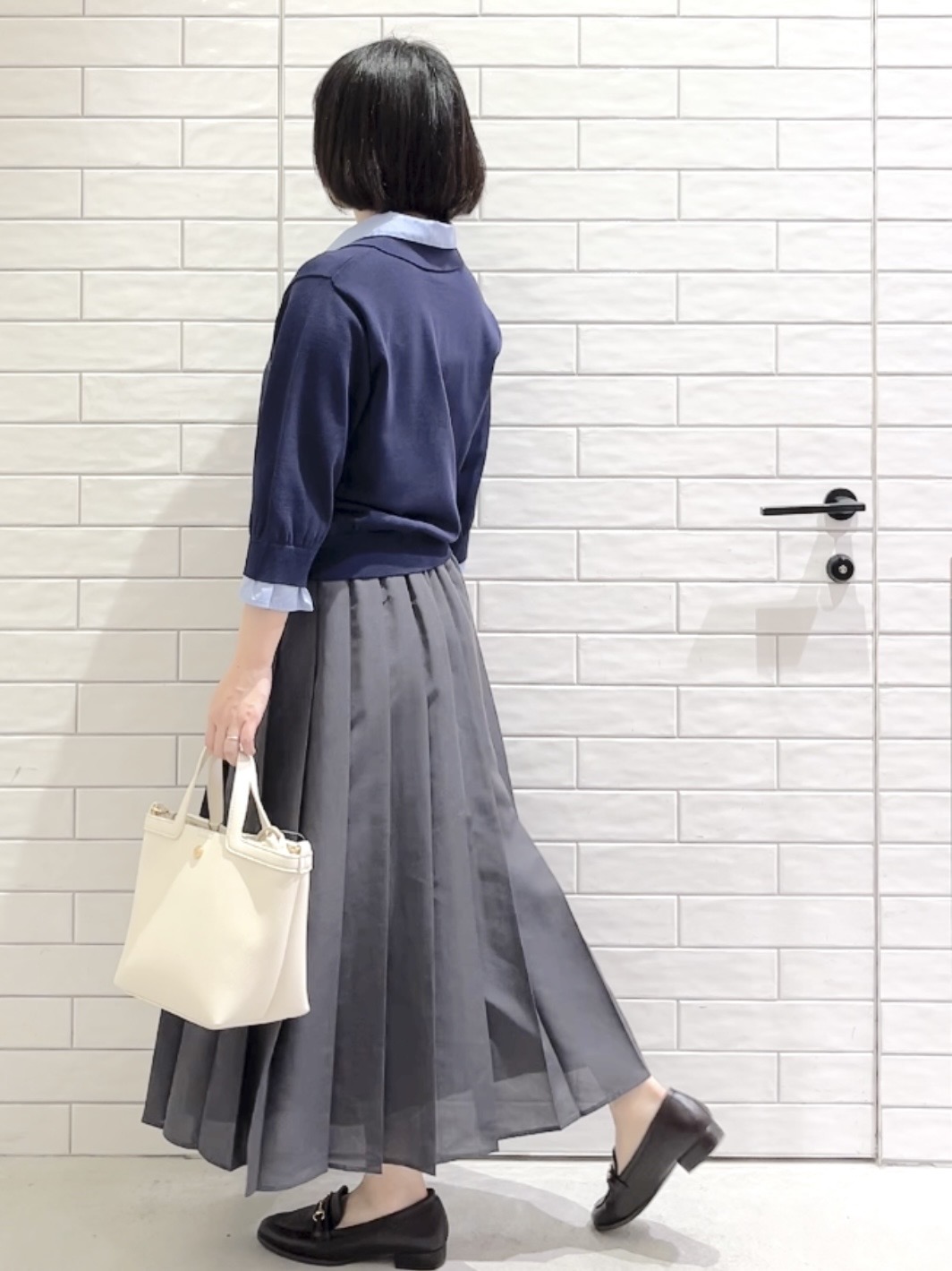 しおりさんの「OPAQUE.CLIP｜2WAY衿付きニット【洗濯機OK】」を使ったコーディネート
