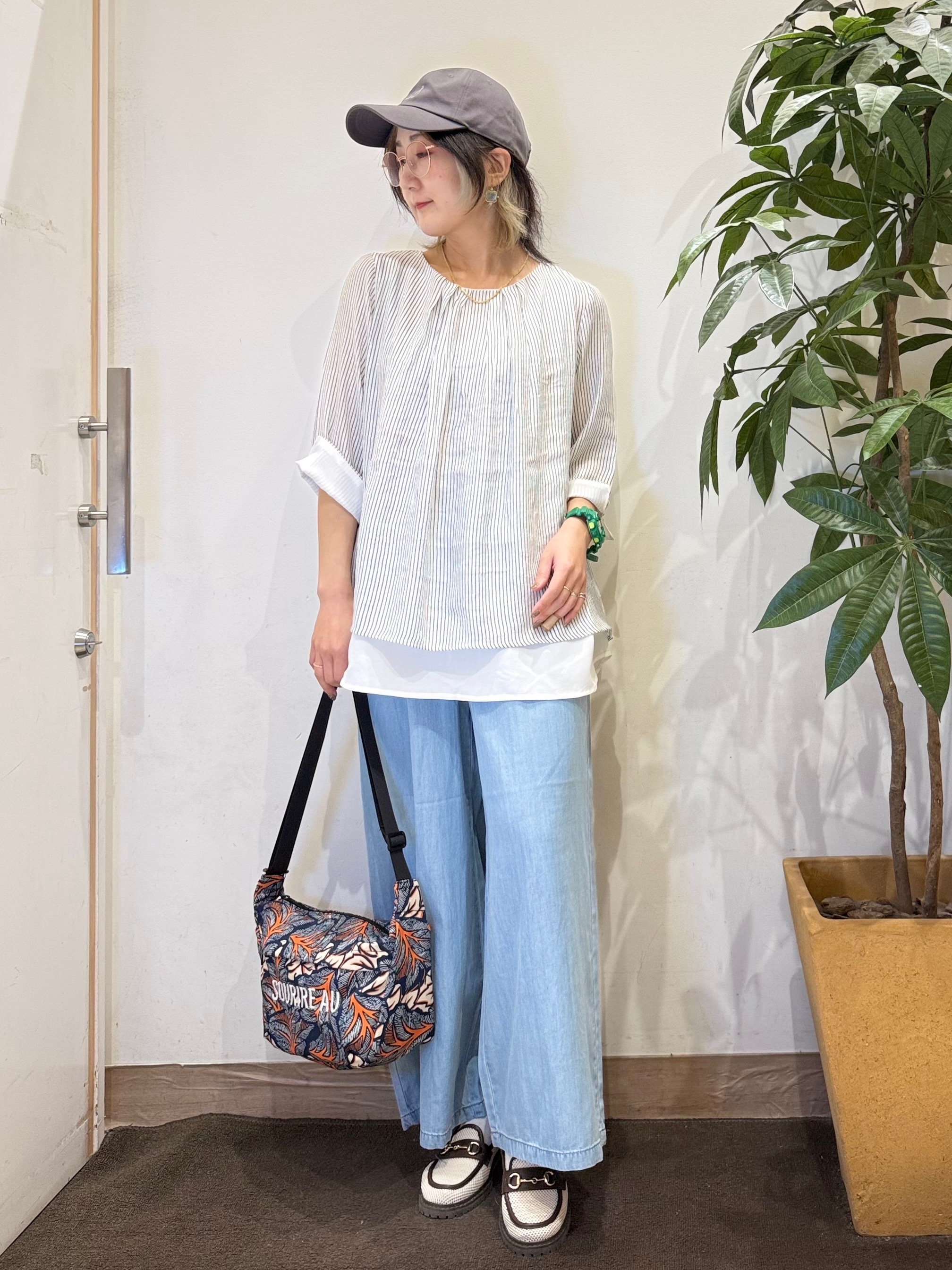 misakiさんの「SHOO･LA･RUE｜【洗濯機可/体型カバー】1枚でサマ見え 7分袖スラブレイヤード風トップス」を使ったコーディネート