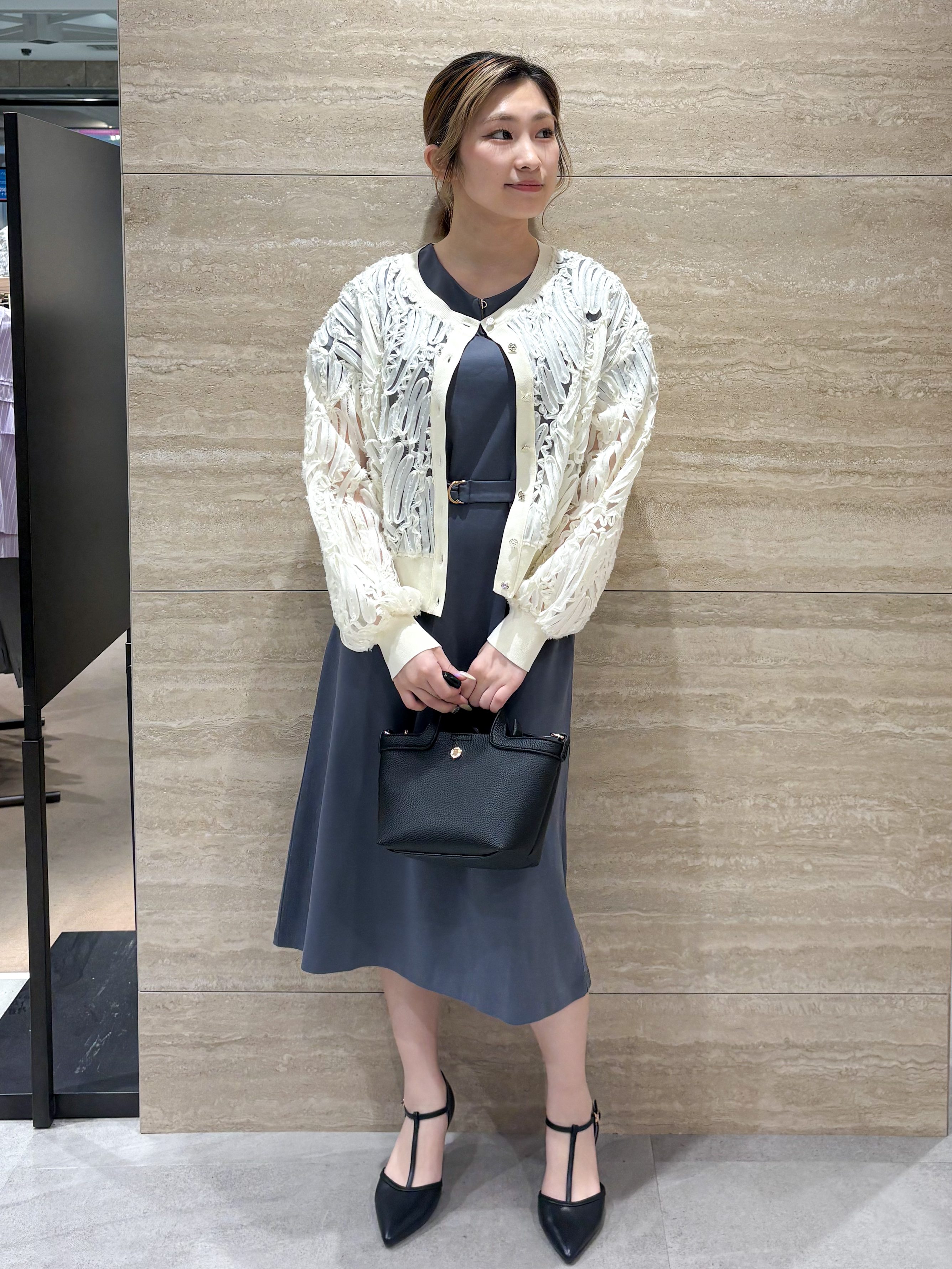 ふうかさんの「index｜シアー幾何刺繍カーディガン【洗濯機OK】」を使ったコーディネート