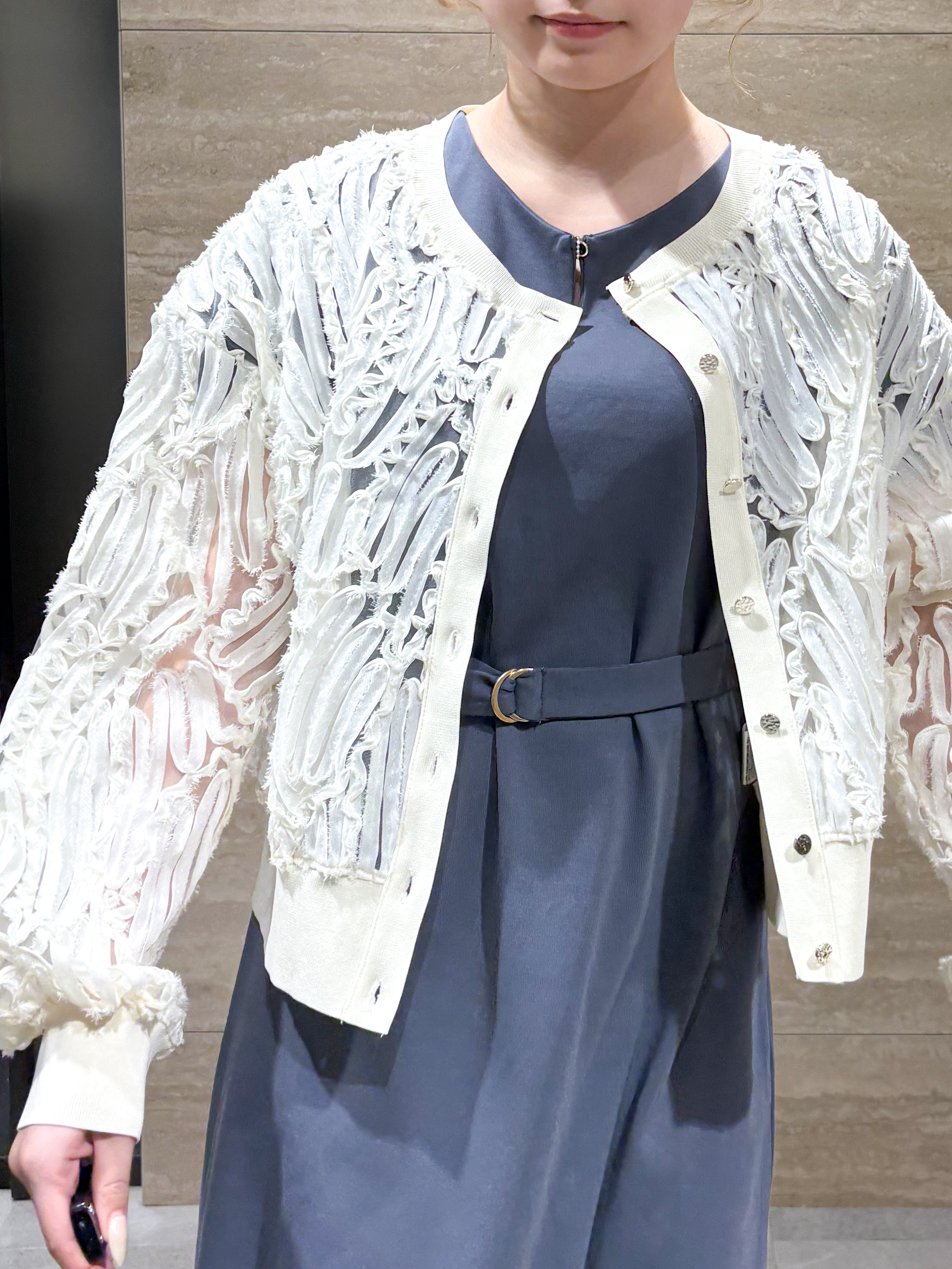 ふうかさんの「index｜シアー幾何刺繍カーディガン【洗濯機OK】」を使ったコーディネート