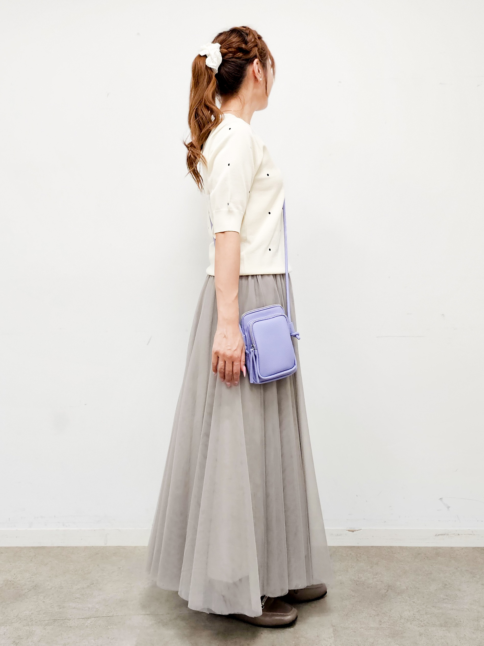 ゆゆさんの「SHOO･LA･RUE｜【S-LL/二の腕カバー】品よく隠せる ドット刺繍5分袖ニット」を使ったコーディネート