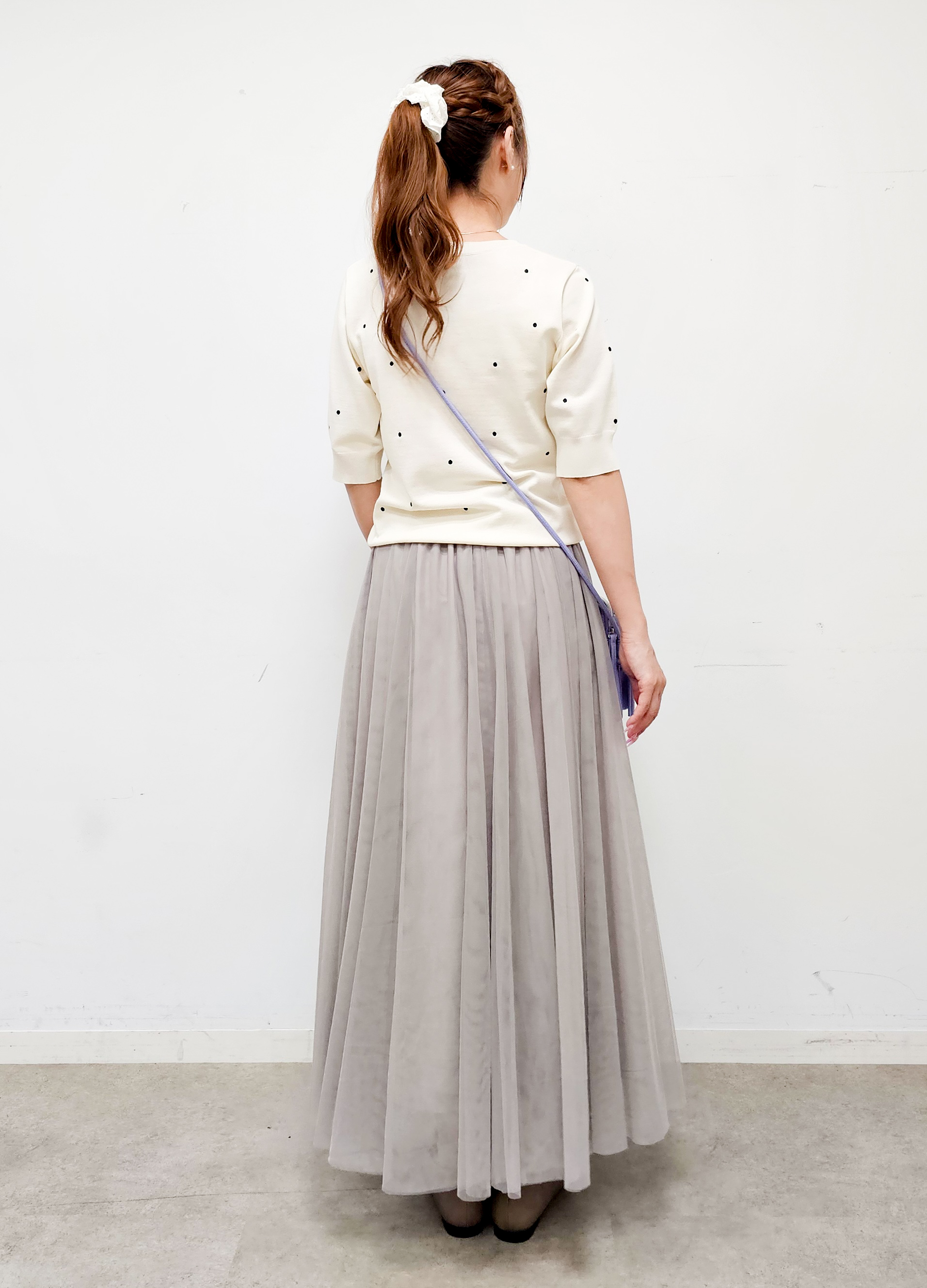 ゆゆさんの「SHOO･LA･RUE｜【S-LL/二の腕カバー】品よく隠せる ドット刺繍5分袖ニット」を使ったコーディネート