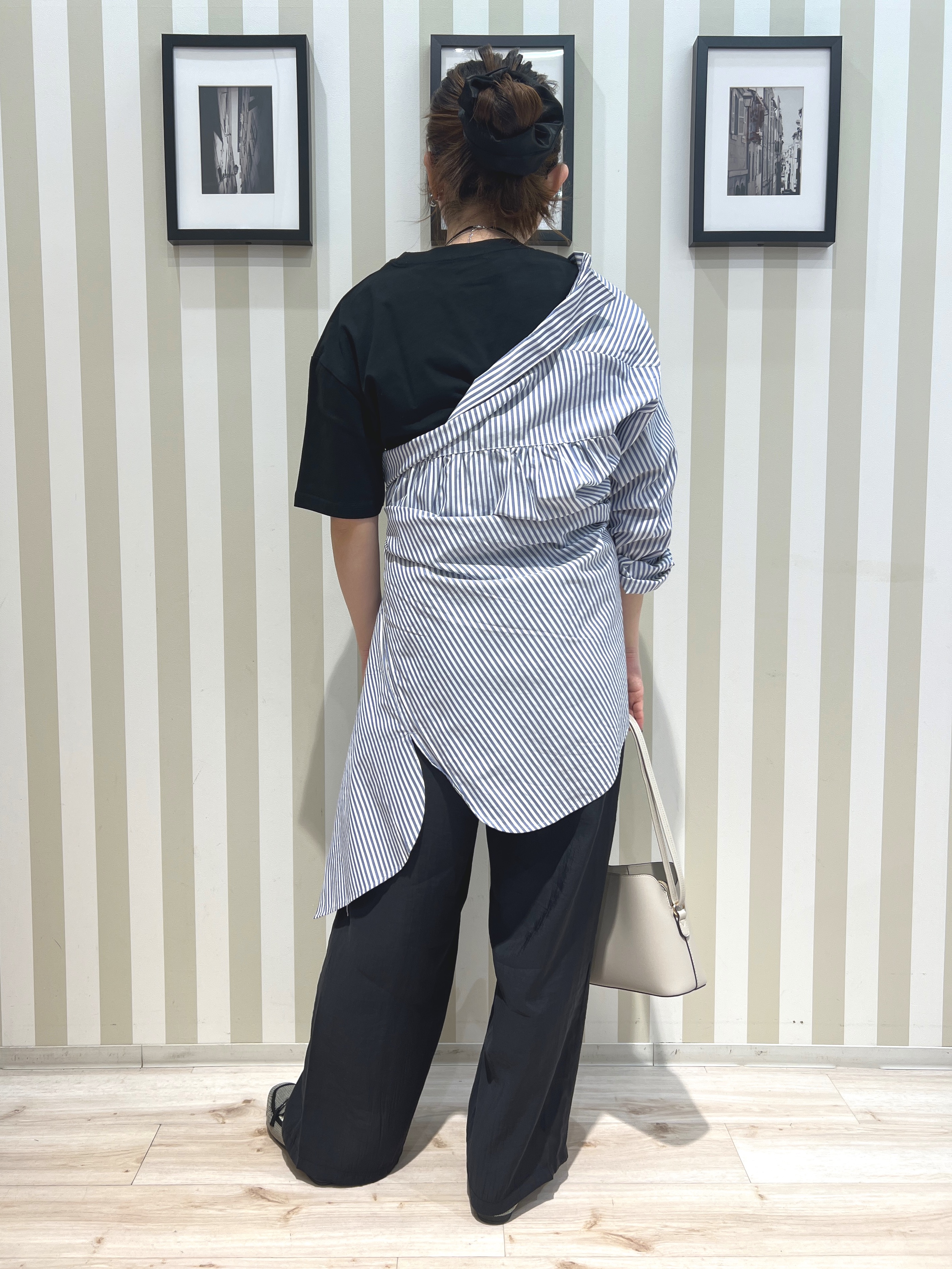 manaさんの「SHOO･LA･RUE｜【綿100％/S-LL/プチプラ】選べる3柄 プリントアソートTシャツ」を使ったコーディネート