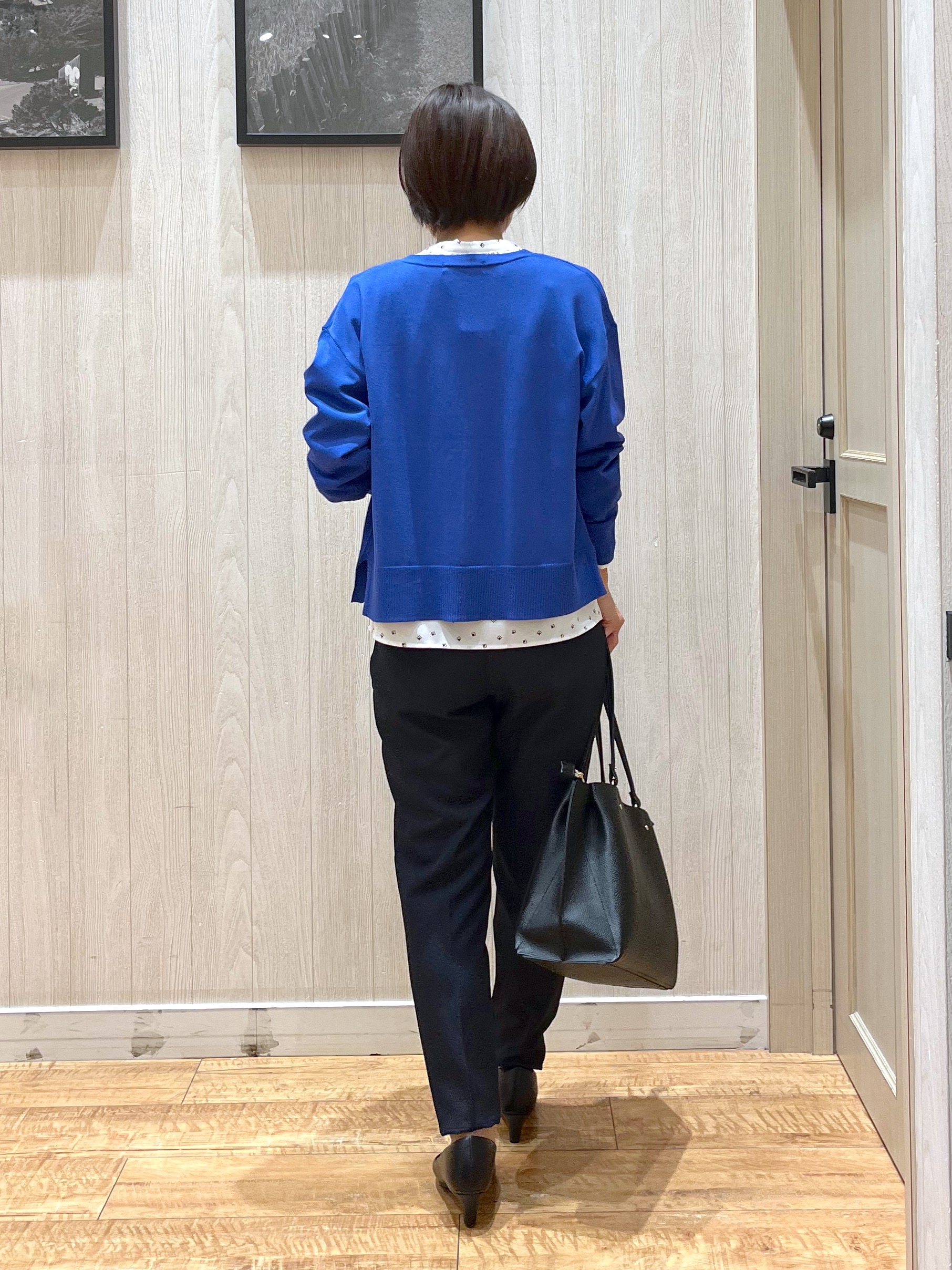 shirayuuuさんの「SHOO･LA･RUE｜【洗濯機可/UV】さらっとしたタッチが心地よい ショート丈 Vネックカーディガン」を使ったコーディネート