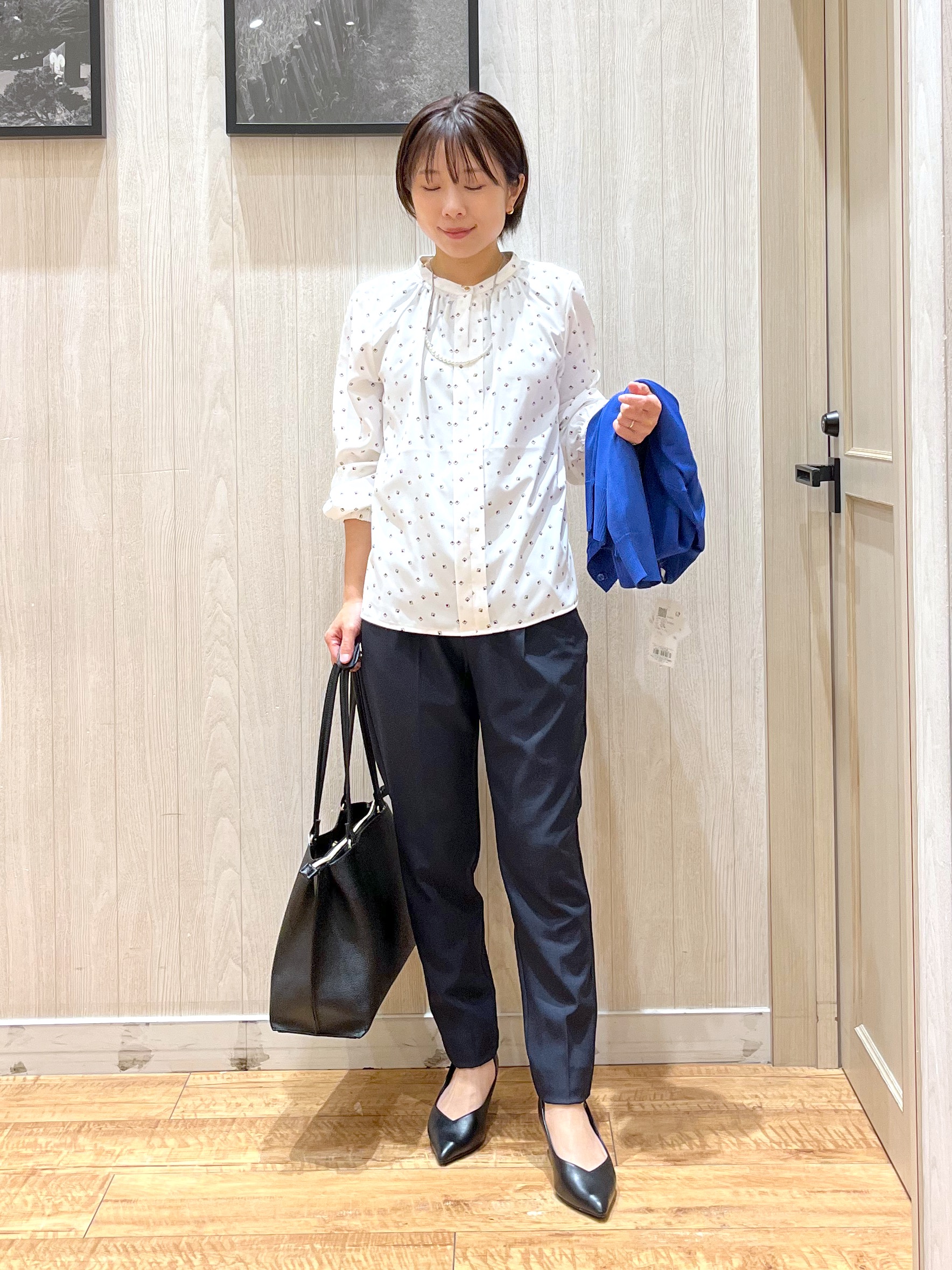 shirayuuuさんの「SHOO･LA･RUE｜【洗濯機可/UV】さらっとしたタッチが心地よい ショート丈 Vネックカーディガン」を使ったコーディネート