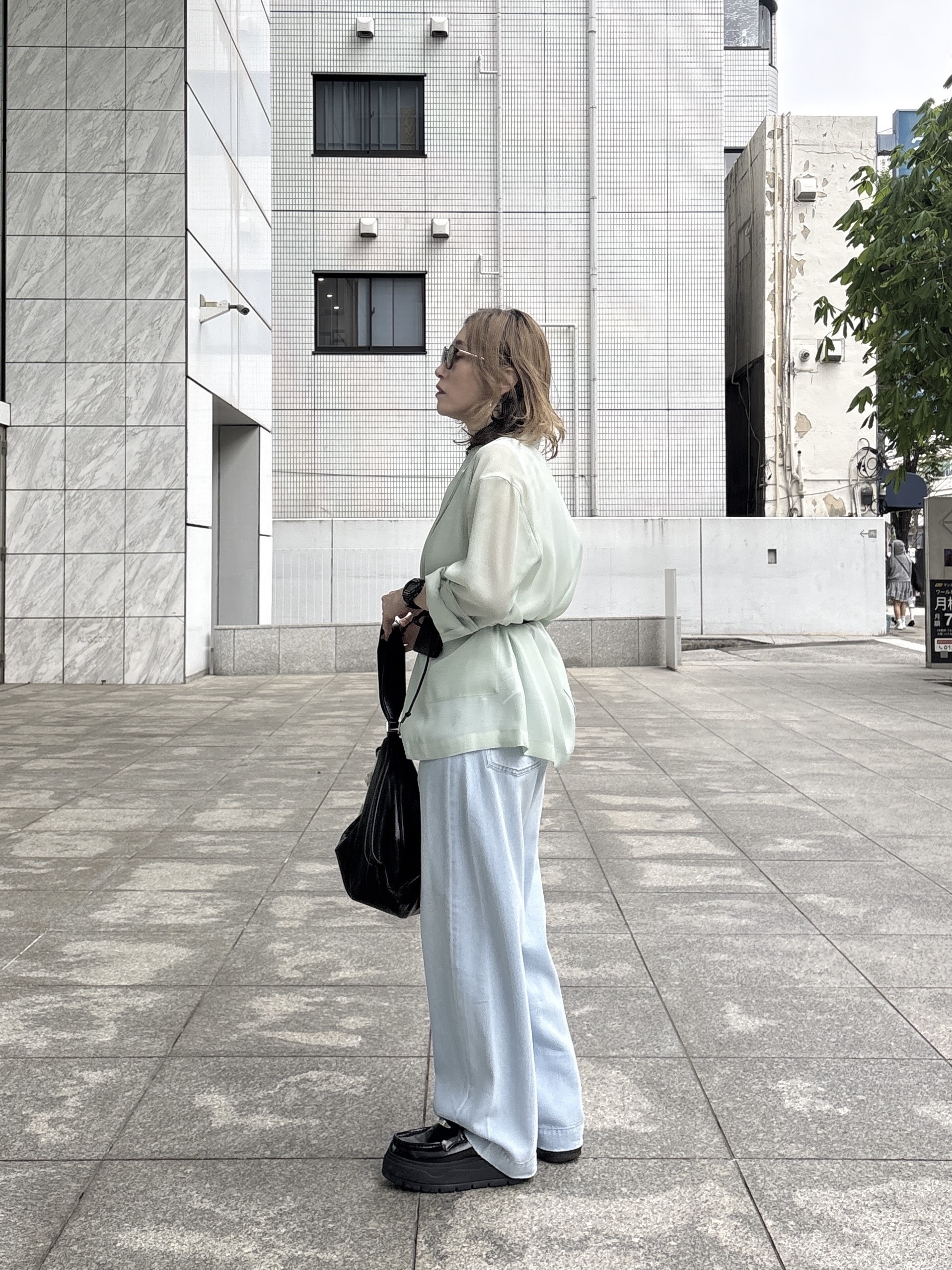 kotakiさんの「INDIVI｜スリーブレスレースニット」を使ったコーディネート