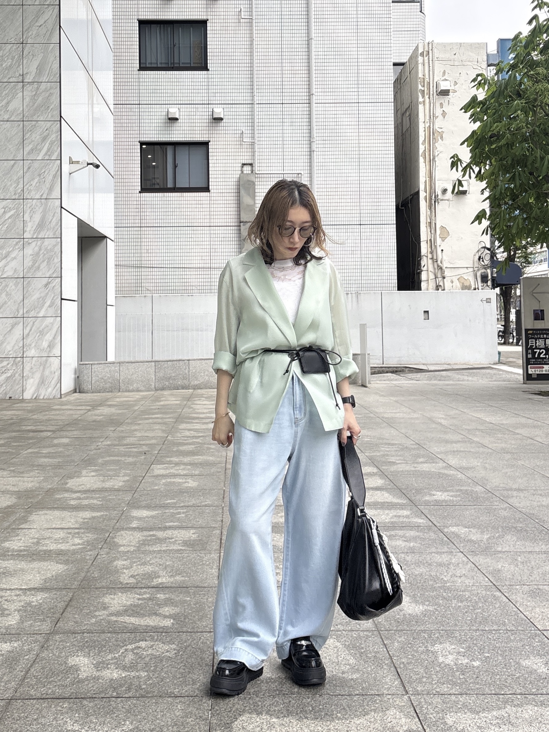 kotakiさんの「INDIVI｜スリーブレスレースニット」を使ったコーディネート