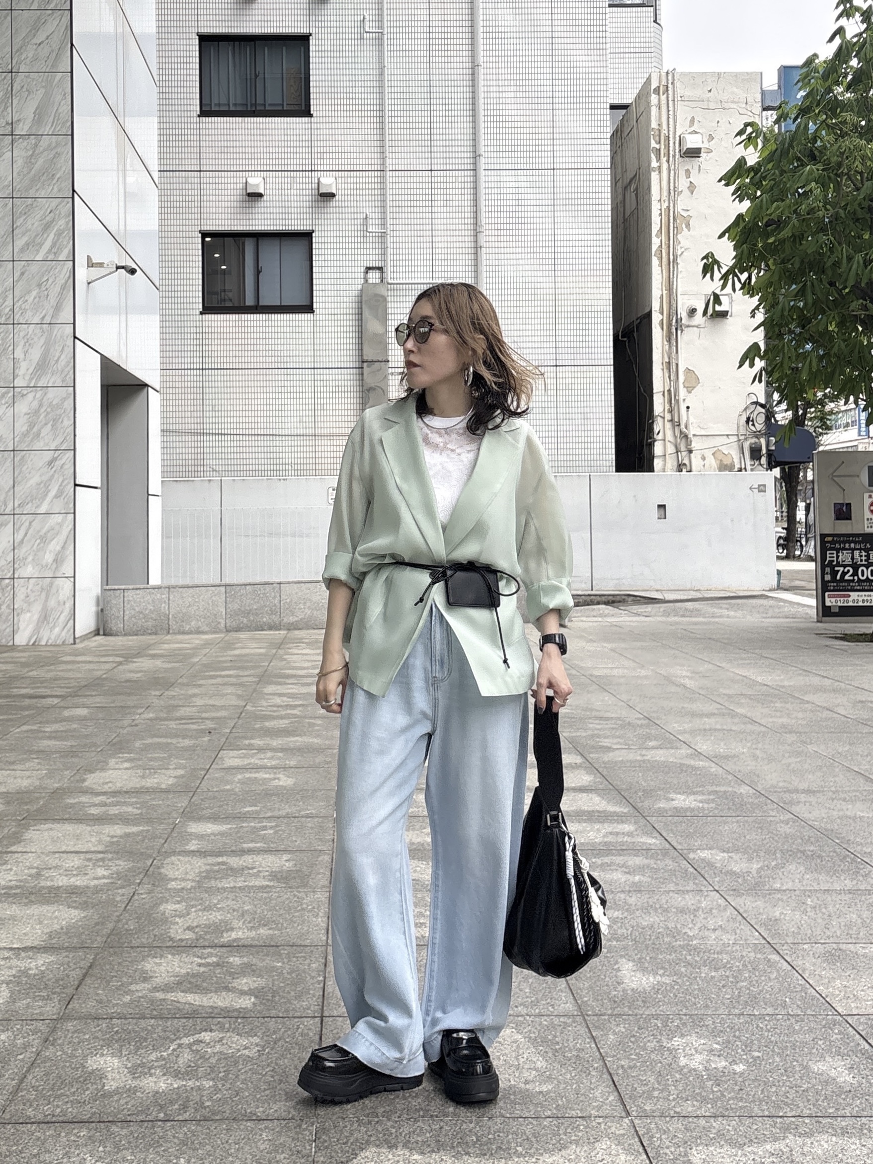 kotakiさんの「INDIVI｜スリーブレスレースニット」を使ったコーディネート