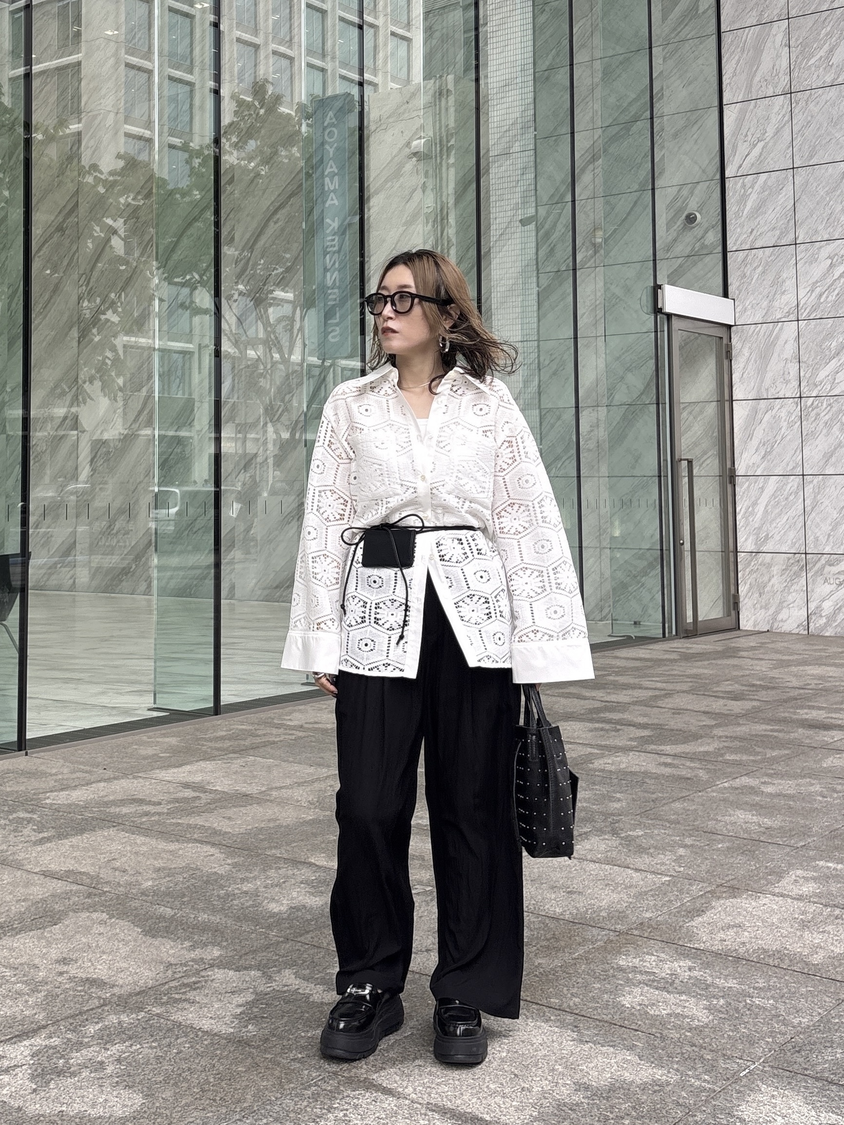 kotakiさんの「INDIVI｜幾何柄レースビッグシャツ」を使ったコーディネート