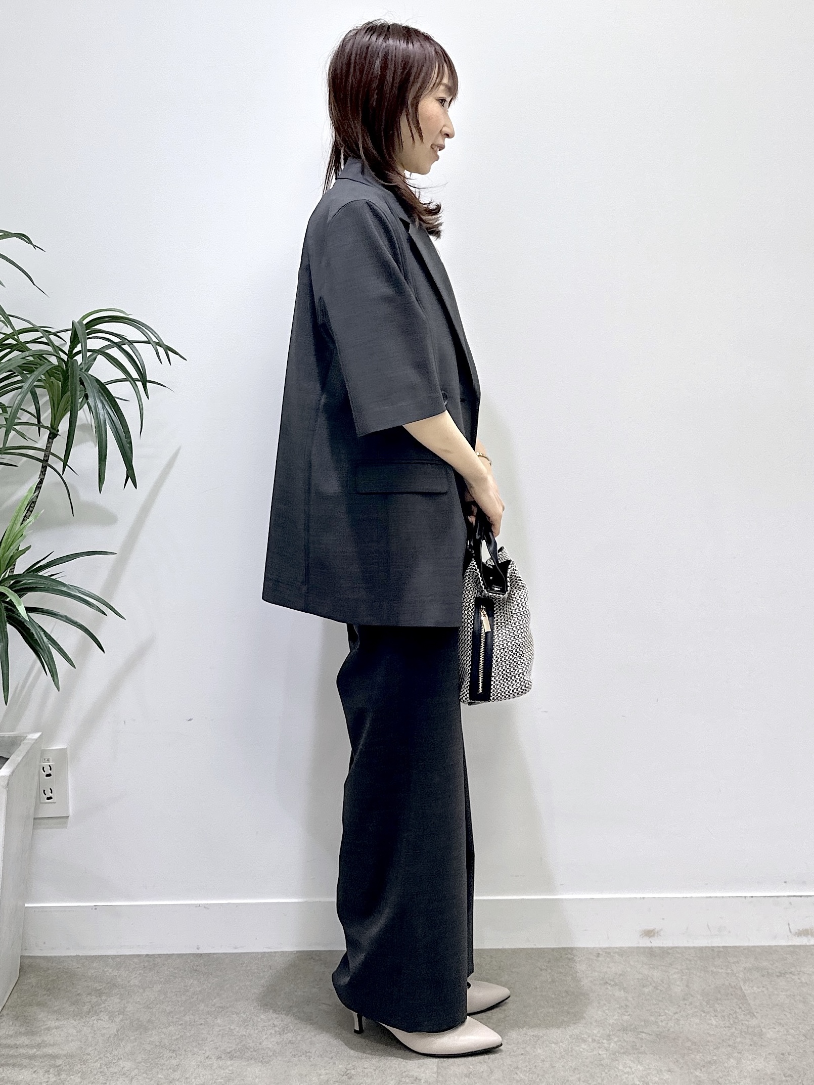 Miwaさんの「UNTITLED｜【洗える/清涼感】ドライタッチスリーブレスカーディガン」を使ったコーディネート