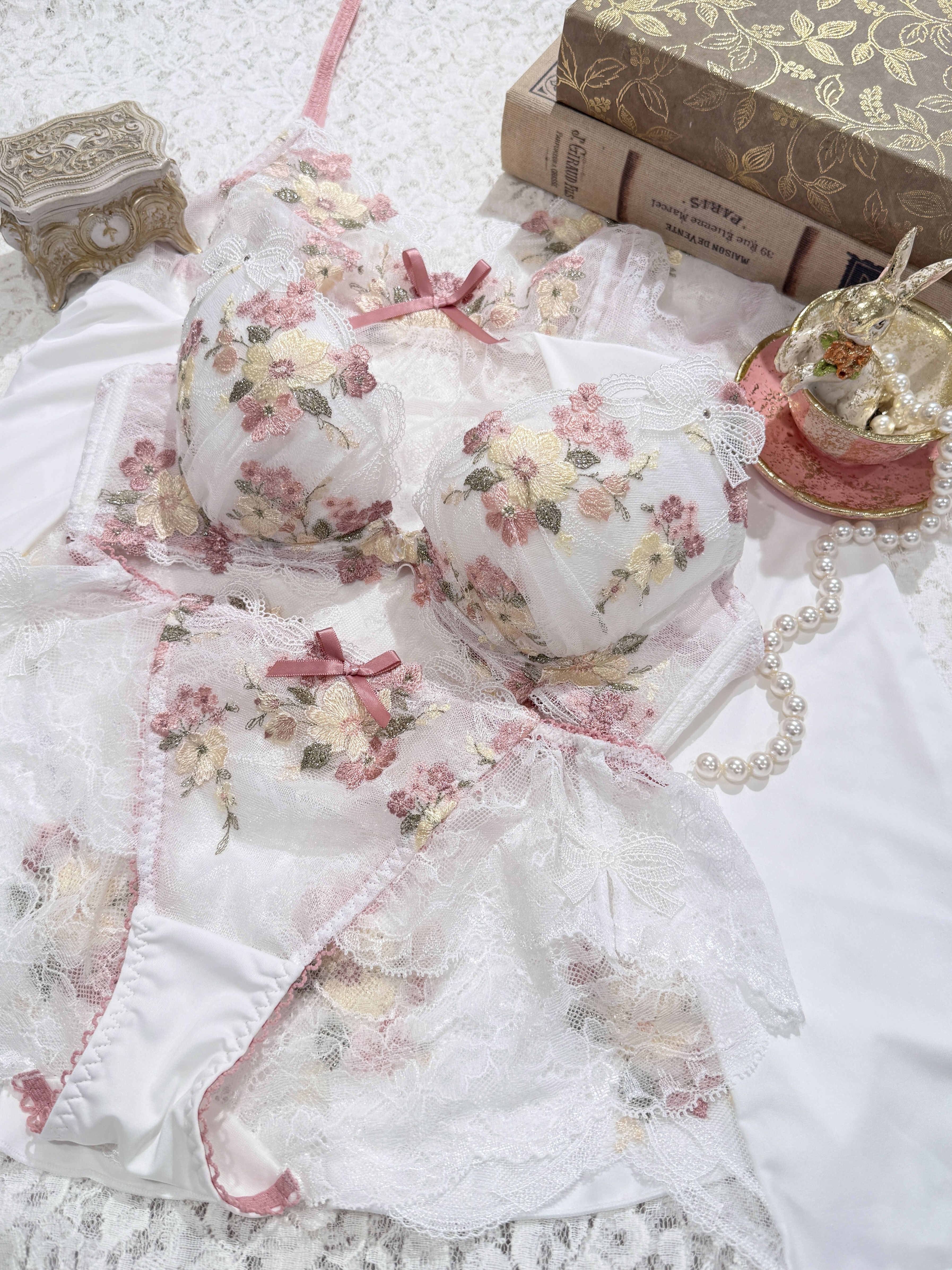 asaさんの「Risa Magli｜ダニエラ ブラジャー (B-C) ＜V Make Type＞」を使ったコーディネート