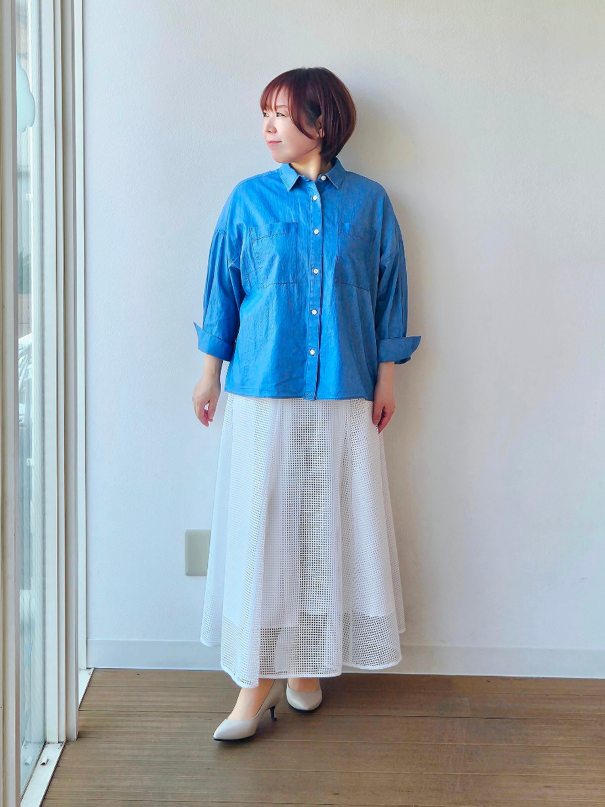 やじまさんの「UNTITLED｜◆【コットン100%/洗える】エアリーデニムシャツ」を使ったコーディネート