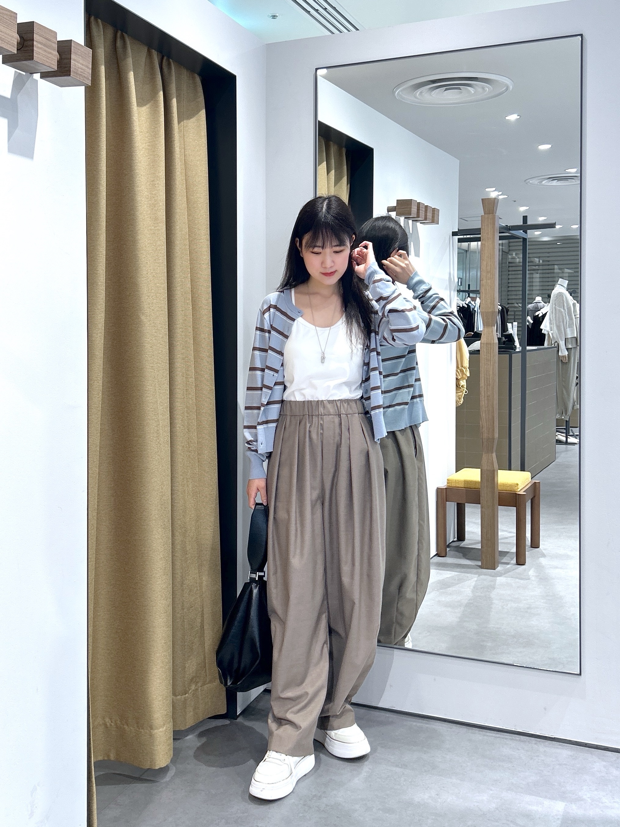 Renoさんの「INDIVI｜【一部店舗限定】クルーネックボーダーカーディガン」を使ったコーディネート