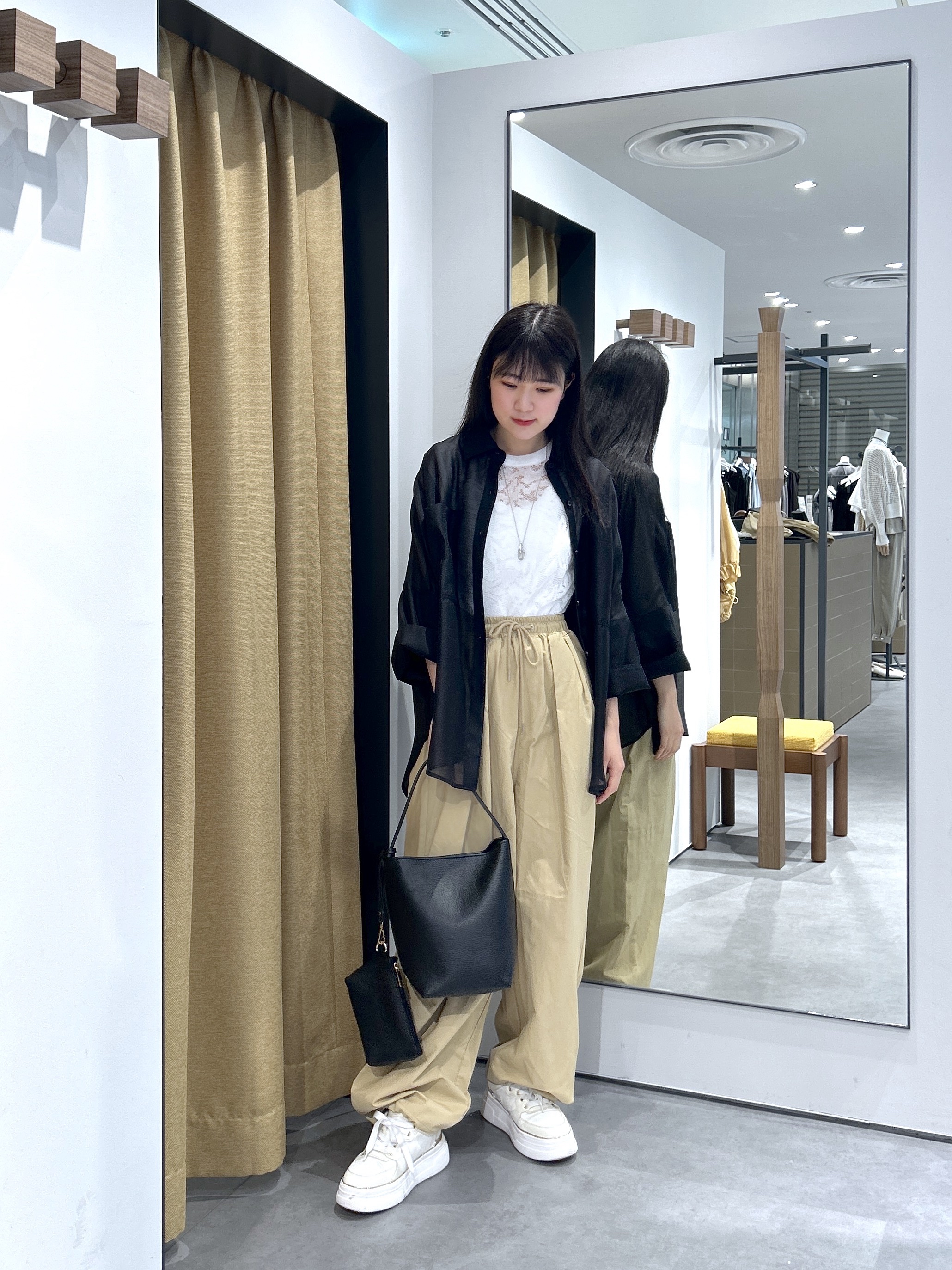 Renoさんの「INDIVI｜【接触冷感】シアーコクーンブラウス」を使ったコーディネート