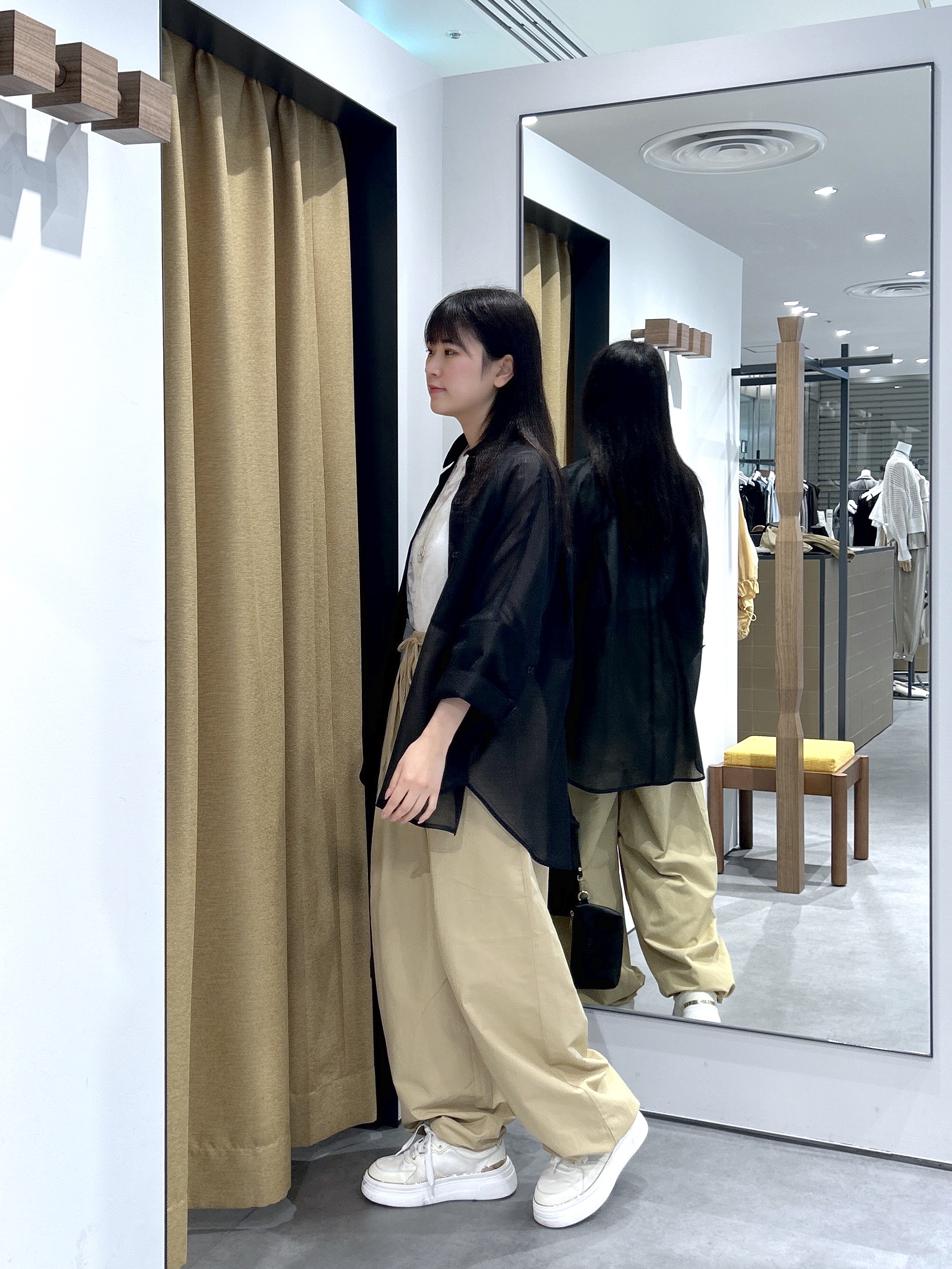 Renoさんの「INDIVI｜【接触冷感】シアーコクーンブラウス」を使ったコーディネート