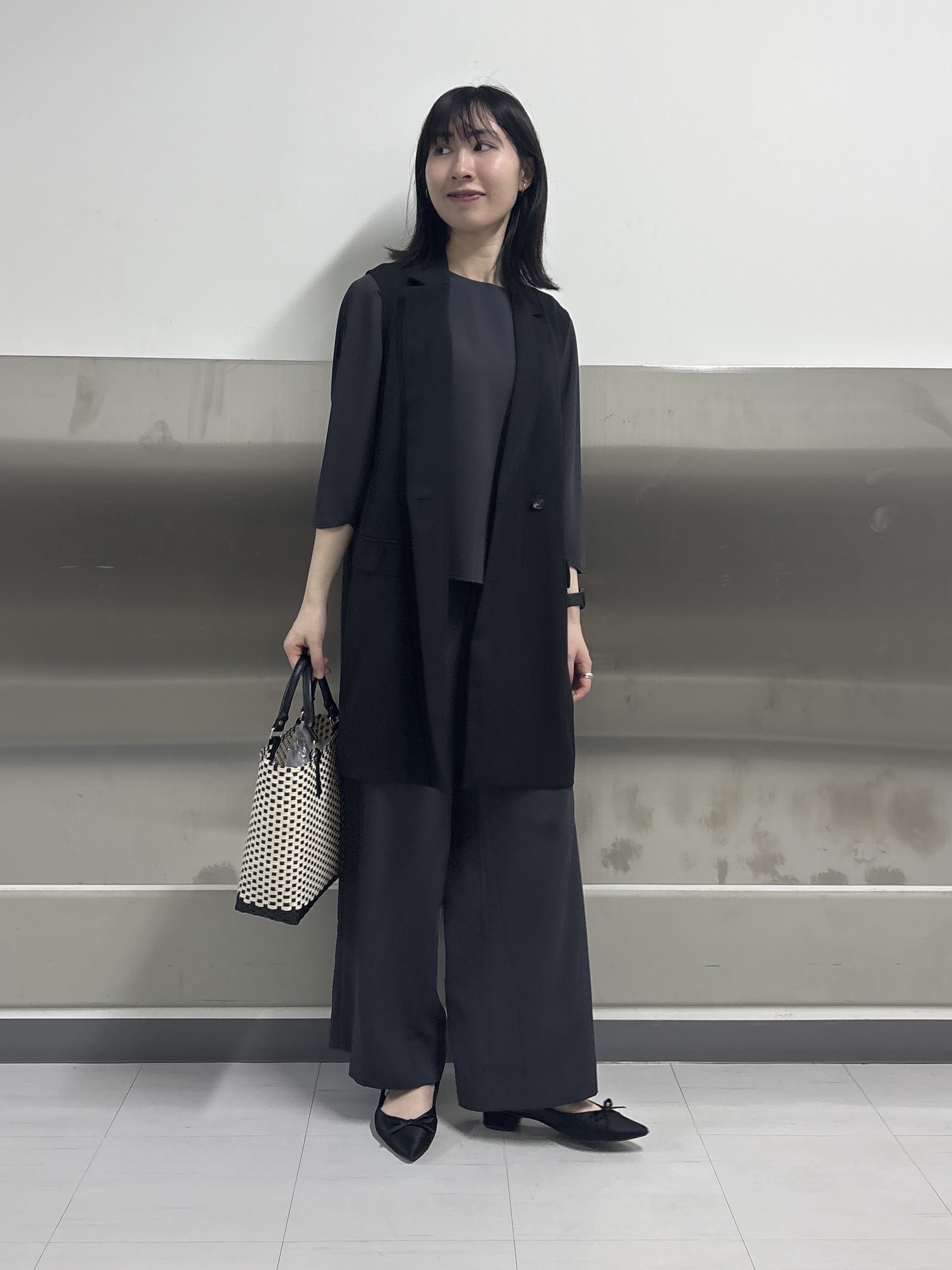 Yoshimiさんの「INDIVI｜【接触冷感／透湿／着る日傘】颯爽ジレジャケット」を使ったコーディネート
