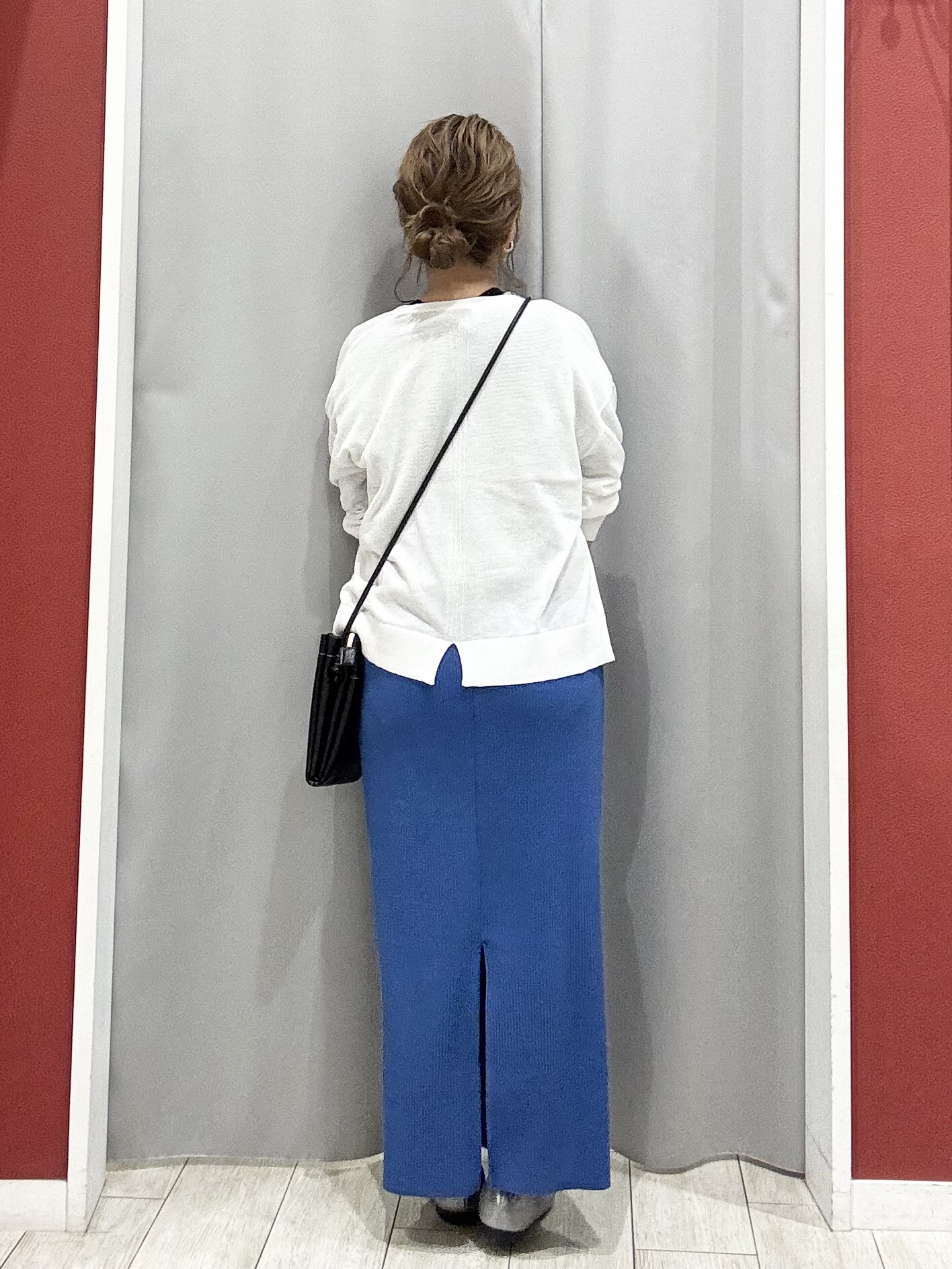 shioさんの「SHOO･LA･RUE｜【洗濯機可/S-LL】オンにもオフにも マルチに使えるボタンレスカーディガン」を使ったコーディネート