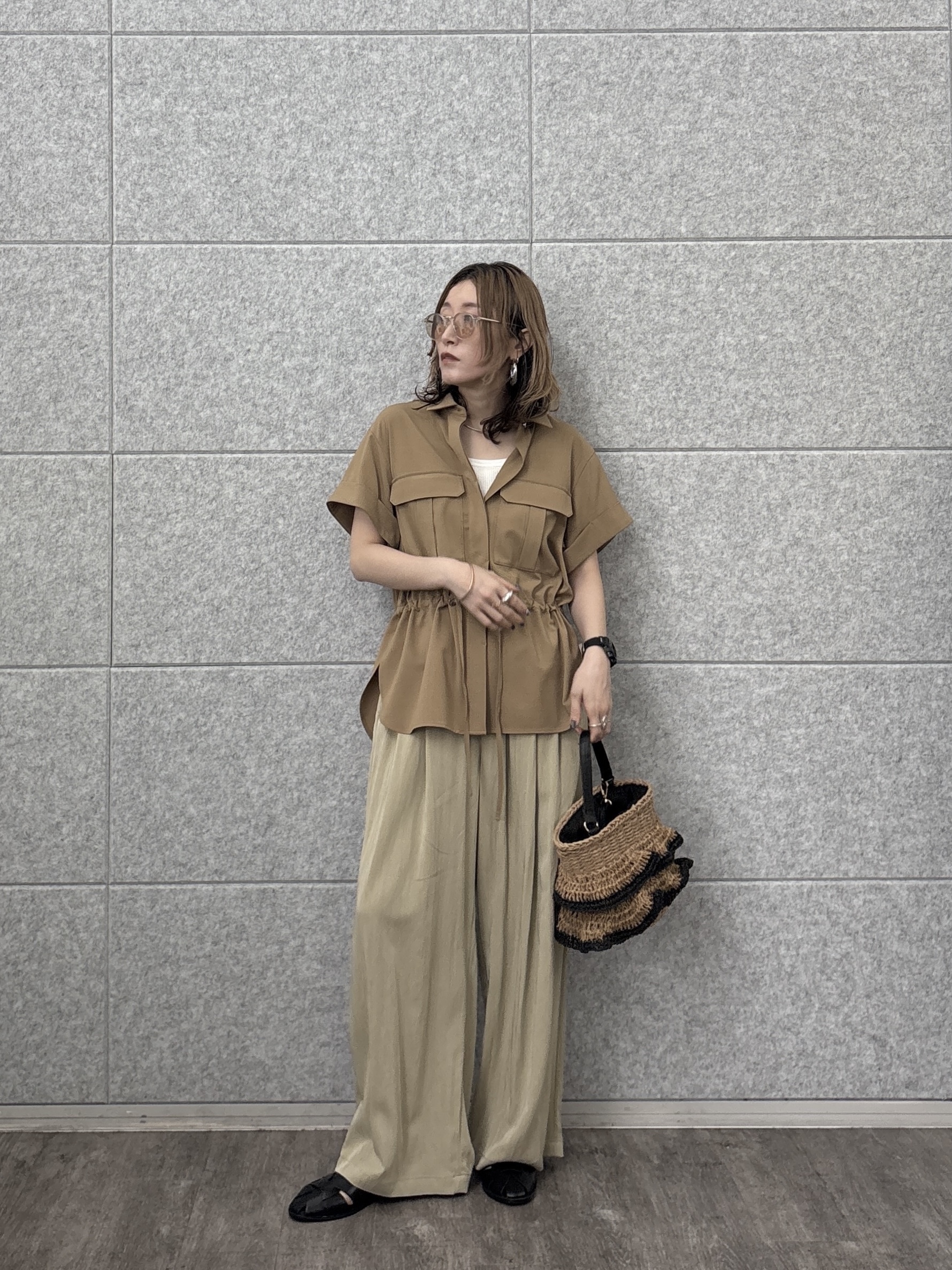 kotakiさんの「INDIVI｜Comfy SET UP｜サファリシャツ【セットアップ対応／通勤／カセット服／接触冷感／UVカット】」を使ったコーディネート