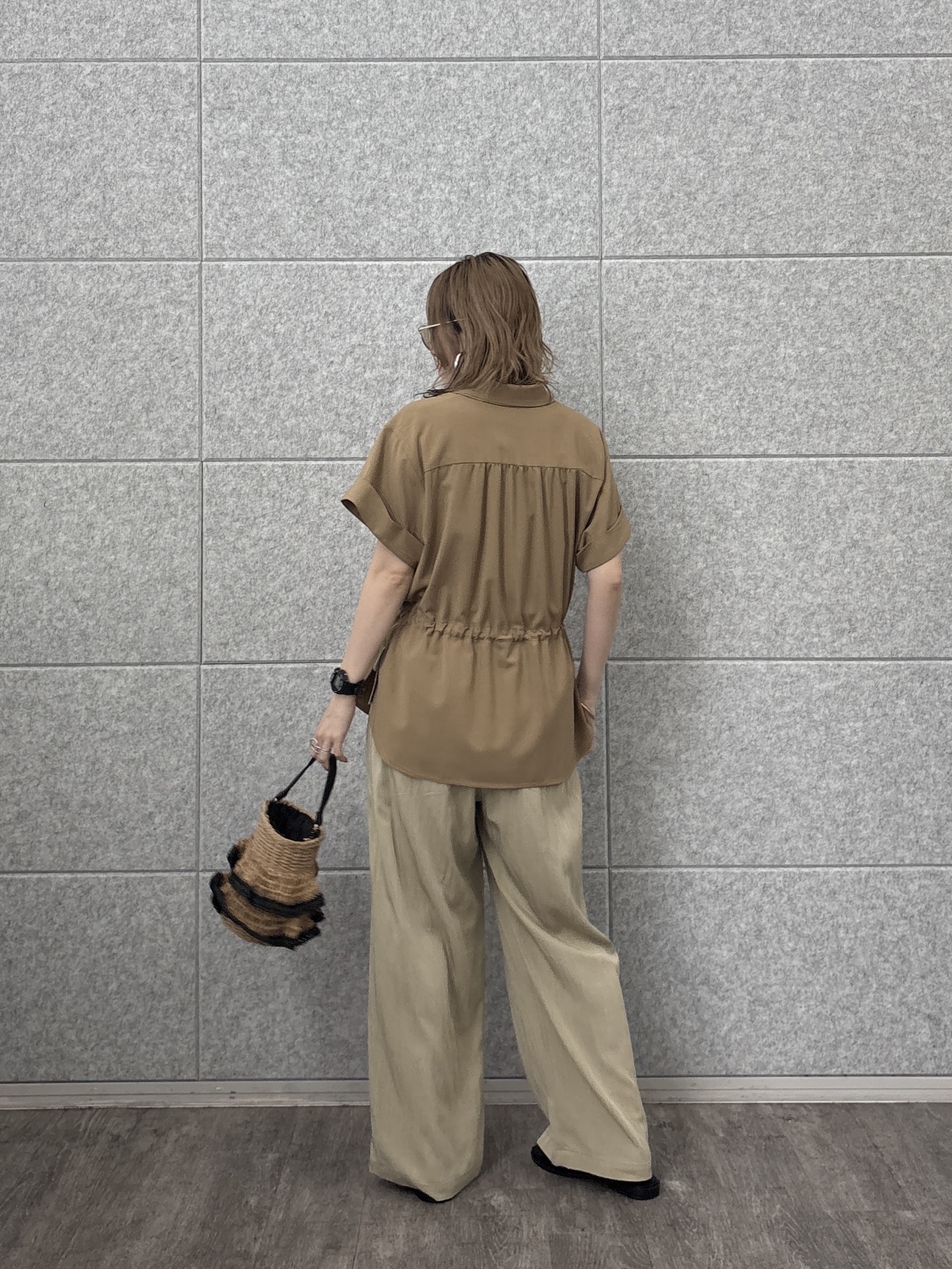kotakiさんの「INDIVI｜Comfy SET UP｜サファリシャツ【セットアップ対応／通勤／カセット服／接触冷感／UVカット】」を使ったコーディネート
