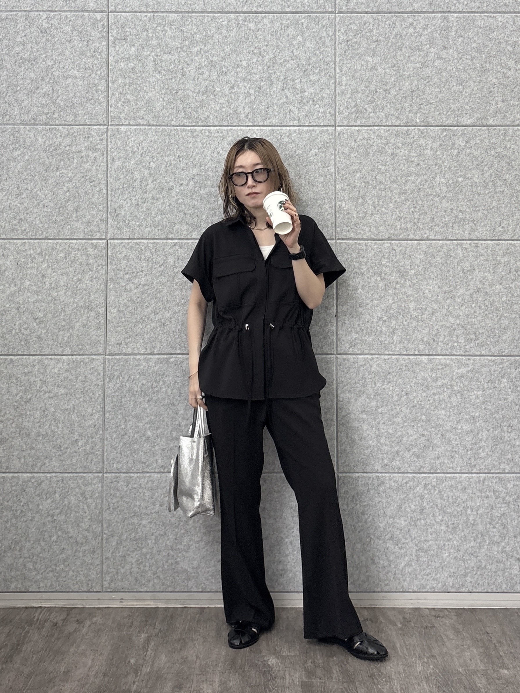 kotakiさんの「INDIVI｜Comfy SET UP｜サファリシャツ【セットアップ対応／通勤／カセット服／接触冷感／UVカット】」を使ったコーディネート