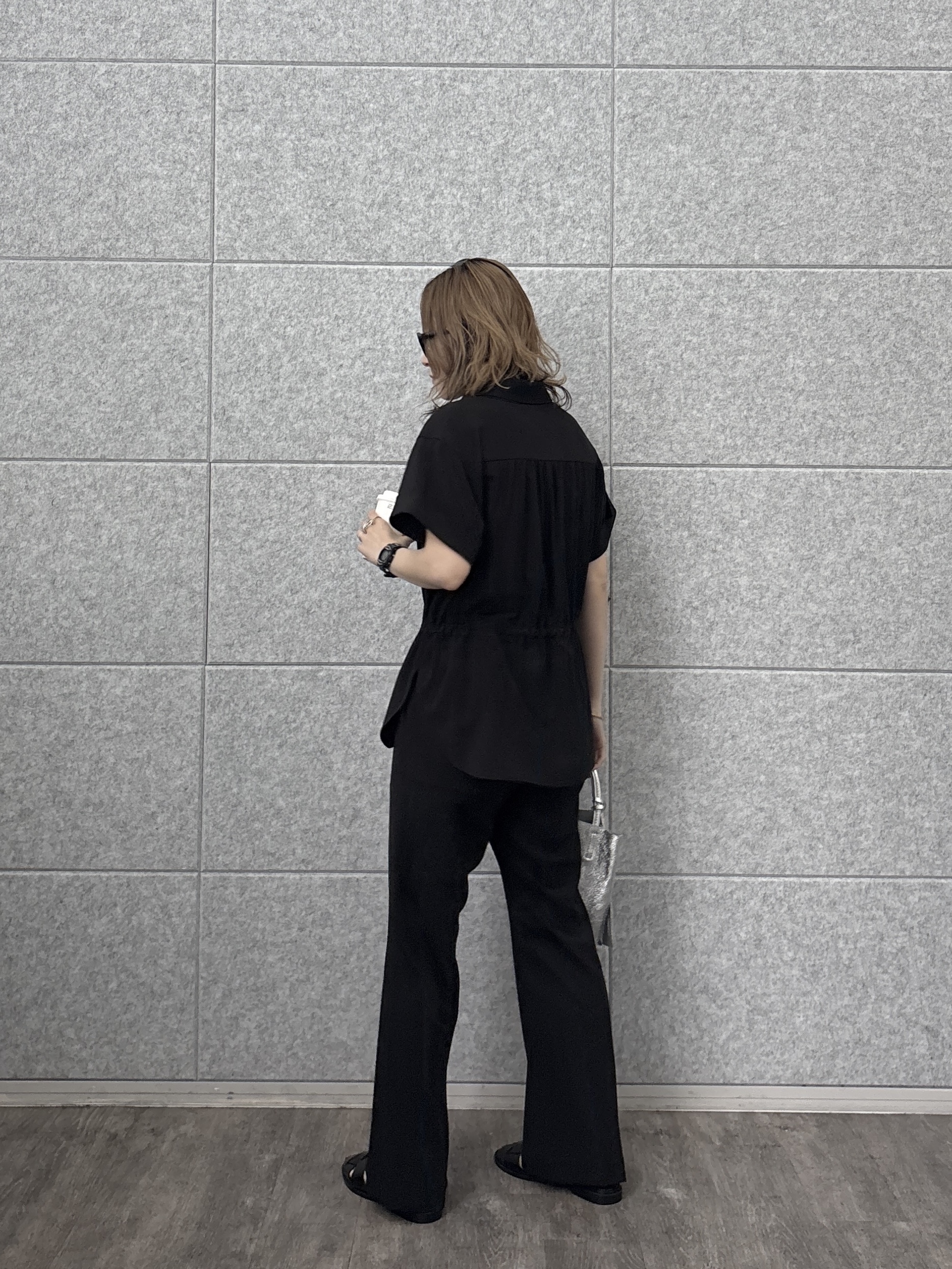 kotakiさんの「INDIVI｜Comfy SET UP｜サファリシャツ【セットアップ対応／通勤／カセット服／接触冷感／UVカット】」を使ったコーディネート