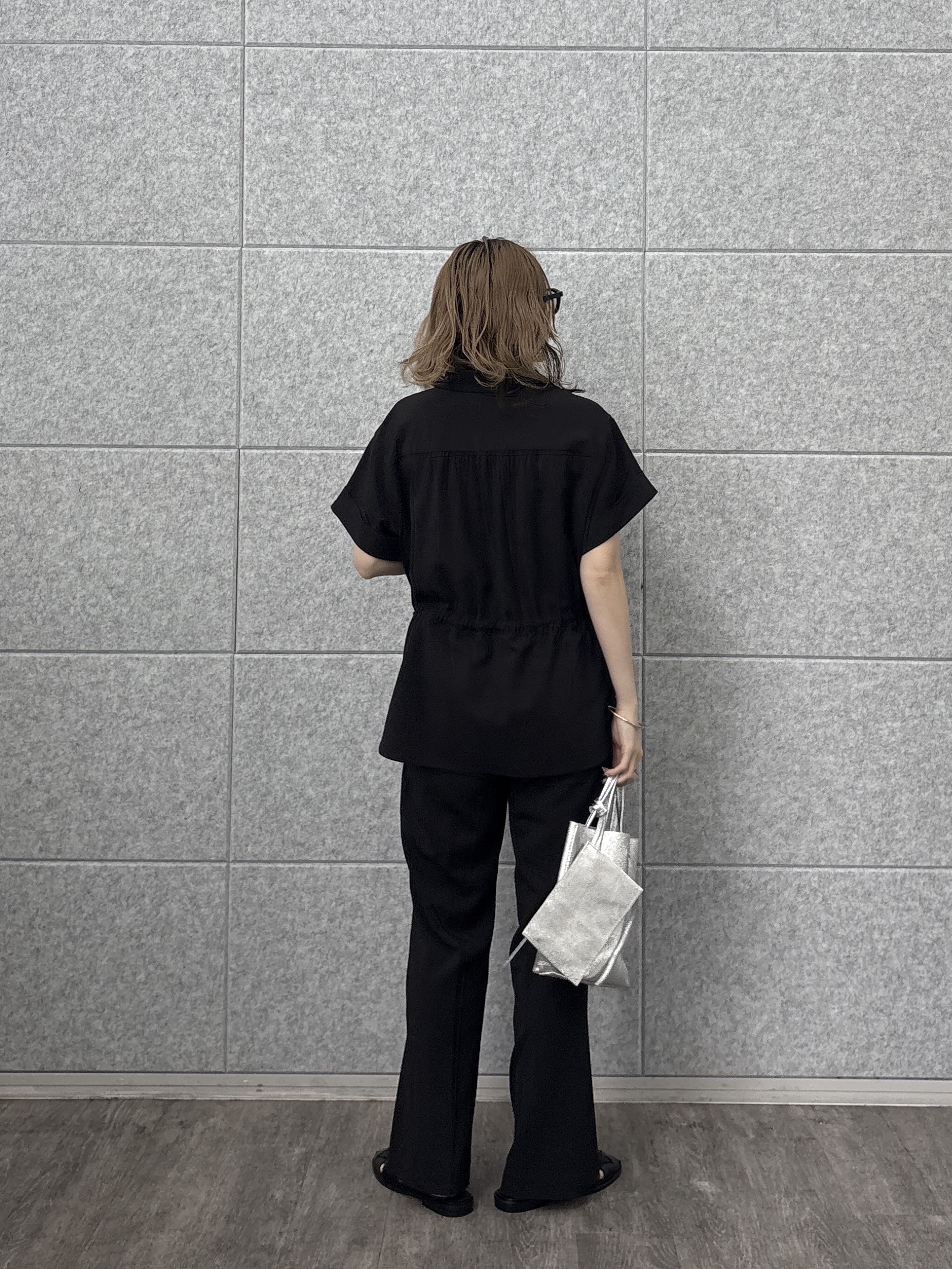kotakiさんの「INDIVI｜Comfy SET UP｜サファリシャツ【セットアップ対応／通勤／カセット服／接触冷感／UVカット】」を使ったコーディネート