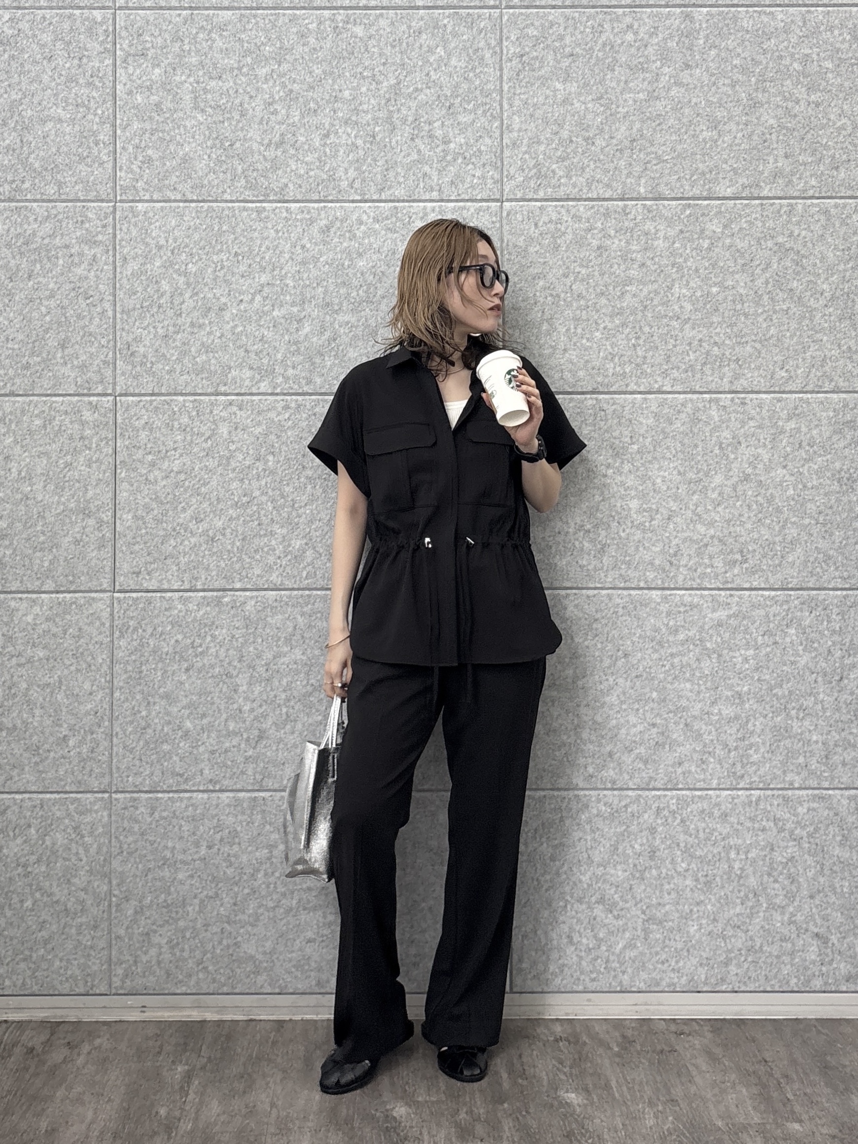 kotakiさんの「INDIVI｜Comfy SET UP｜サファリシャツ【セットアップ対応／通勤／カセット服／接触冷感／UVカット】」を使ったコーディネート
