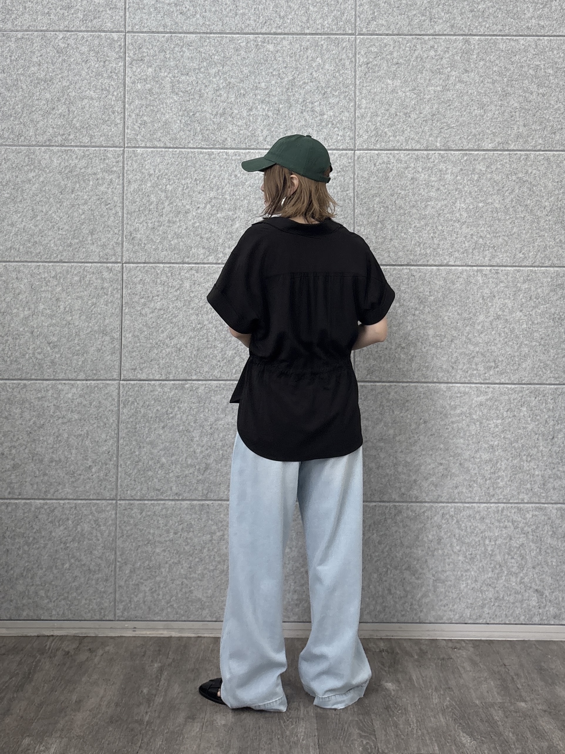 kotakiさんの「INDIVI｜Comfy SET UP｜サファリシャツ【セットアップ対応／通勤／カセット服／接触冷感／UVカット】」を使ったコーディネート