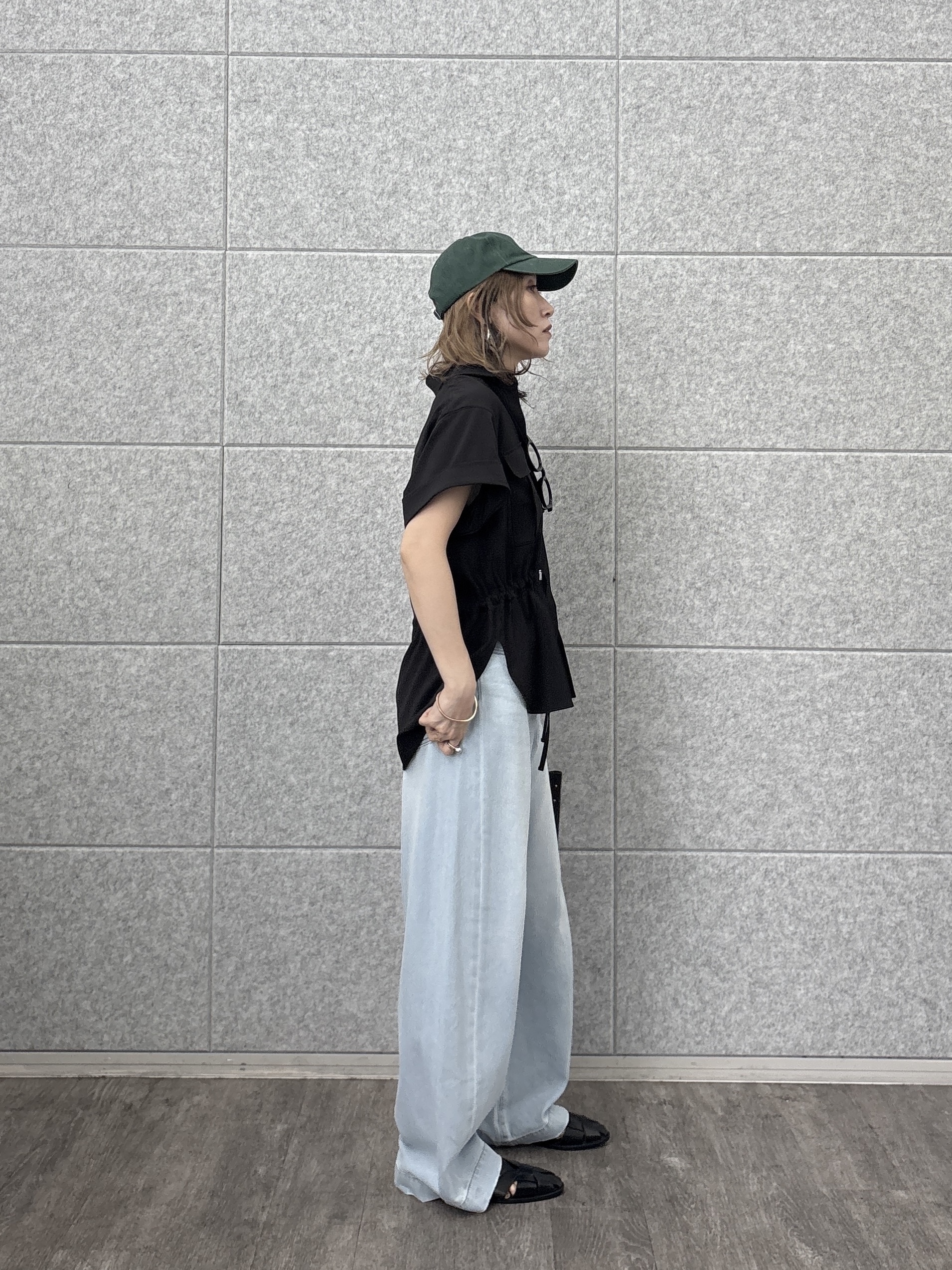 kotakiさんの「INDIVI｜Comfy SET UP｜サファリシャツ【セットアップ対応／通勤／カセット服／接触冷感／UVカット】」を使ったコーディネート