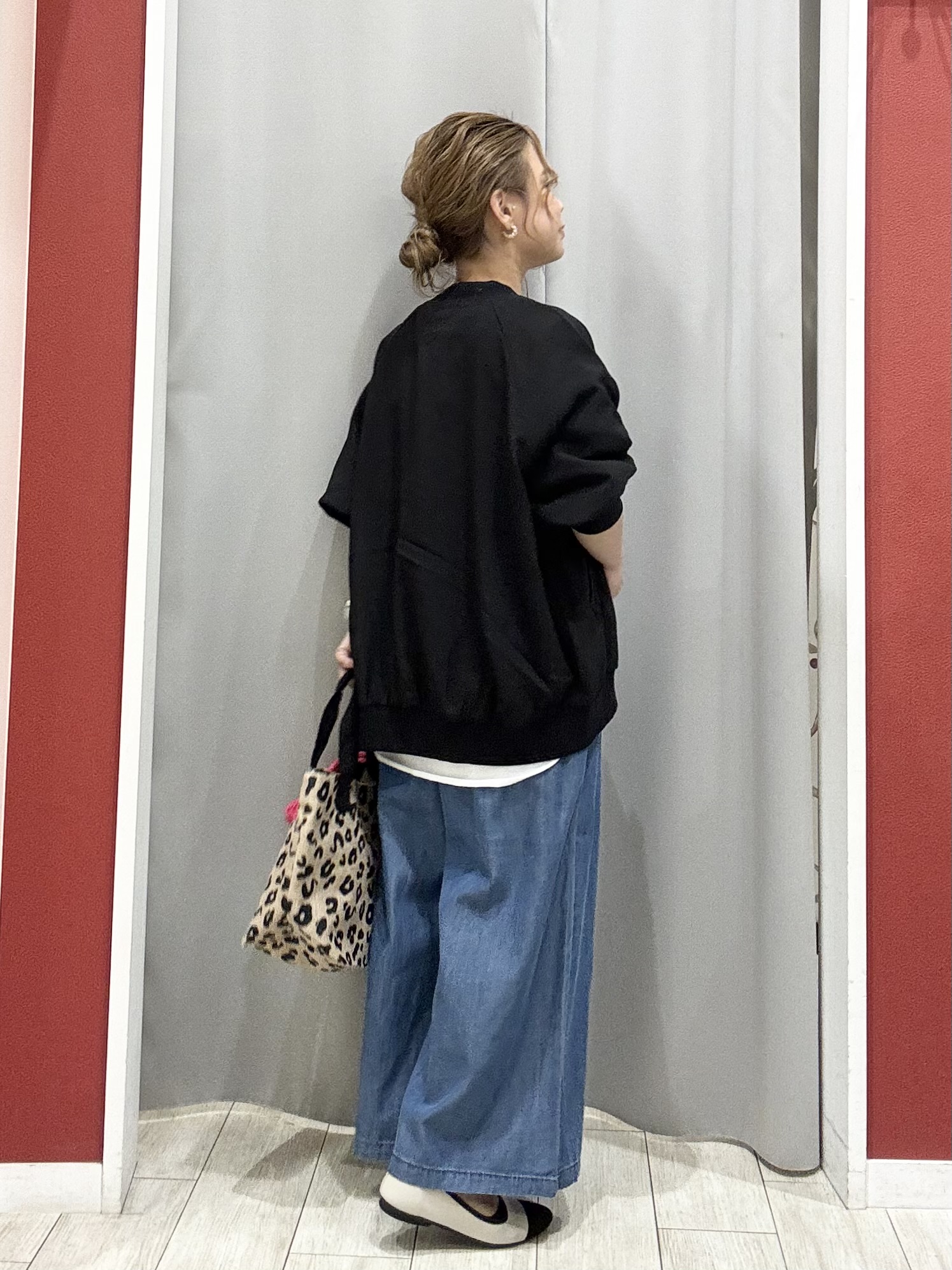 shioさんの「SHOO･LA･RUE｜【洗濯機可/S-LL】さらっと快適　麻調ゆるリブブルゾン」を使ったコーディネート