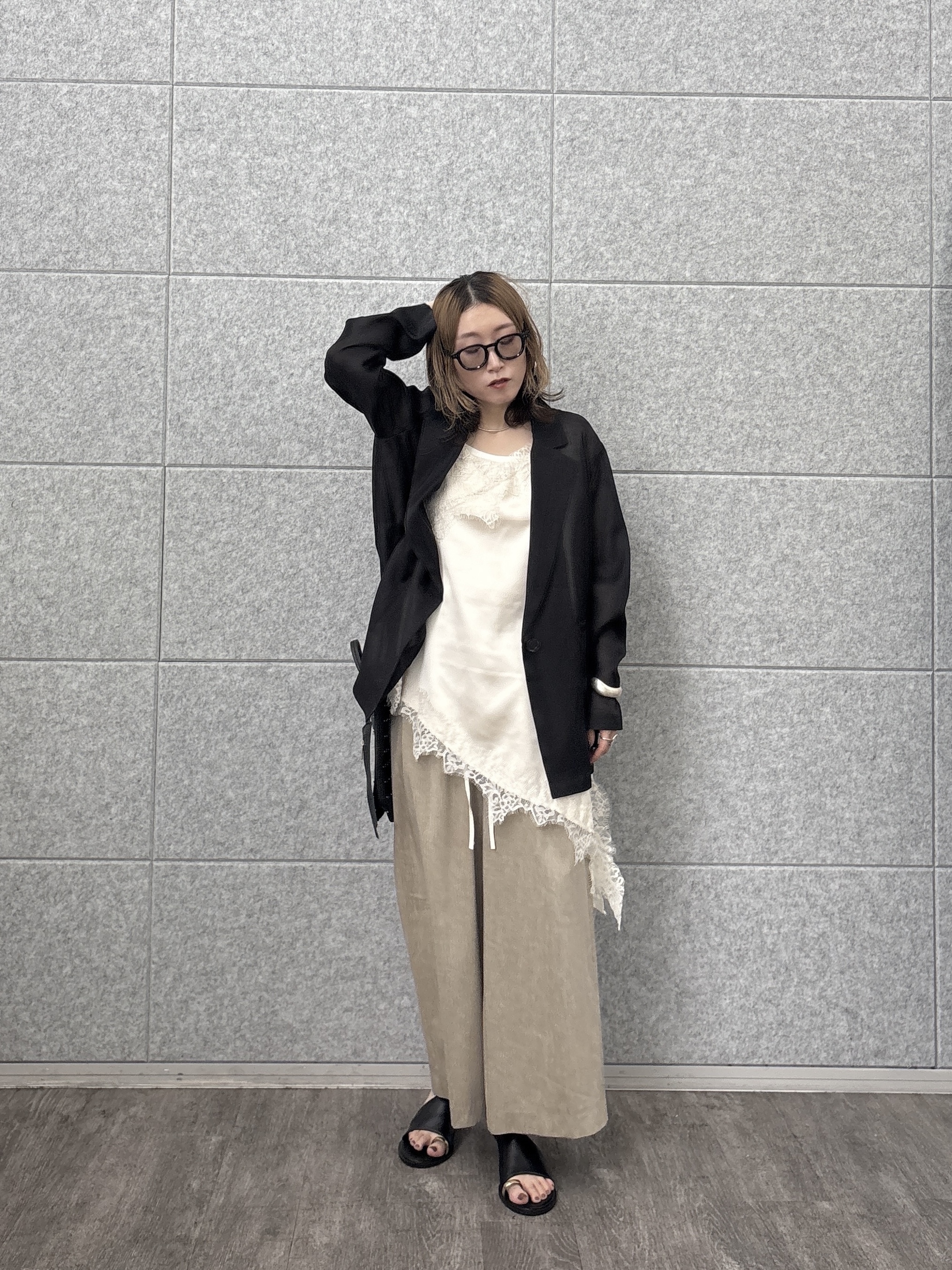 kotakiさんの「INDIVI｜【接触冷感/通気性】シアーシャツジャケット」を使ったコーディネート
