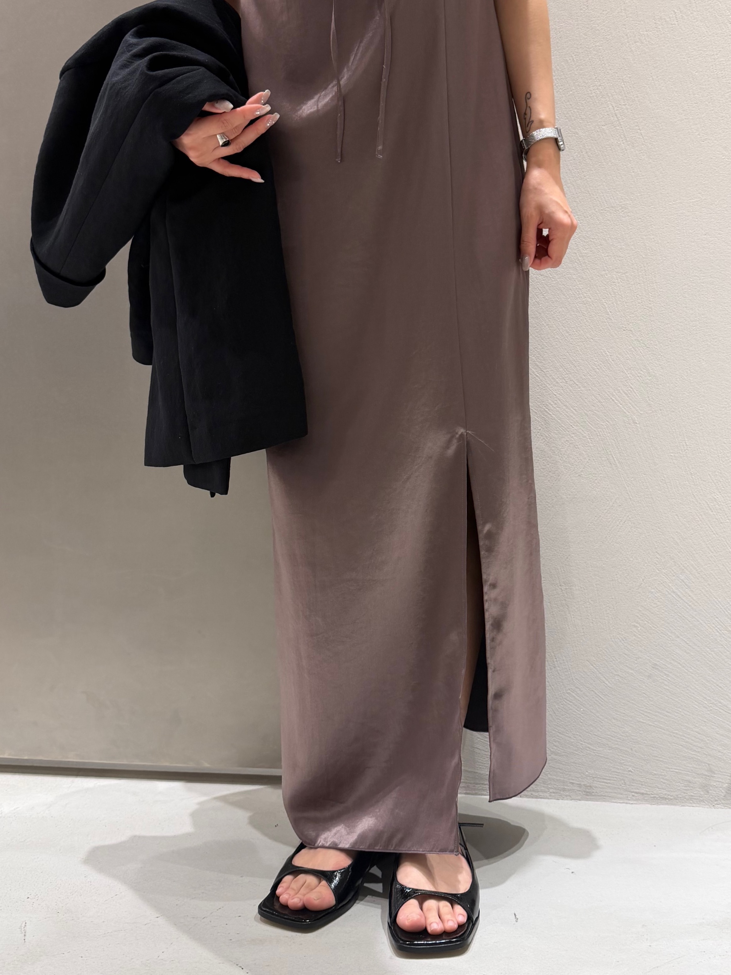 kanamiさんの「CODE A｜arc tailored jacket」を使ったコーディネート