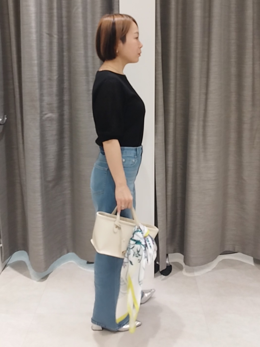 s u g iさんの「UNTITLED｜【洗える】エレガンススリーブニット」を使ったコーディネート