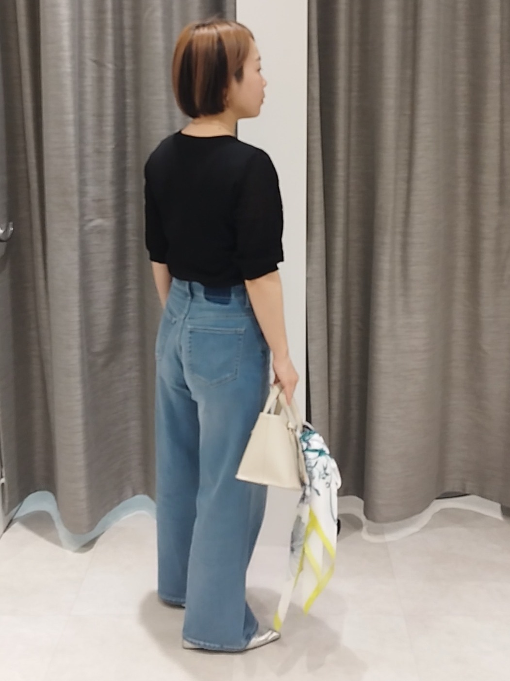 s u g iさんの「UNTITLED｜【洗える】エレガンススリーブニット」を使ったコーディネート