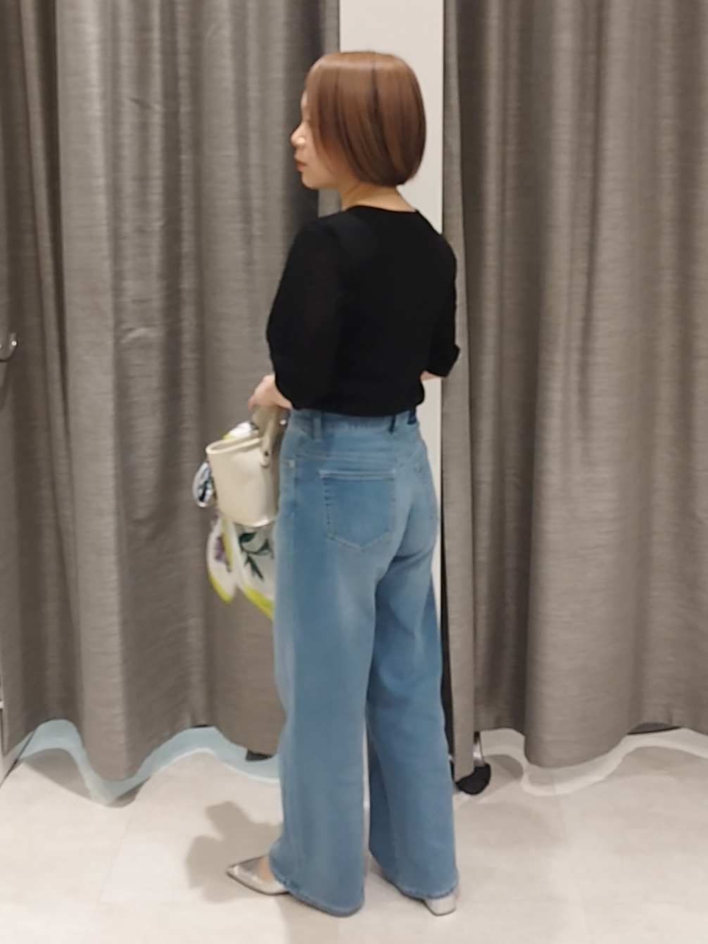 s u g iさんの「UNTITLED｜【洗える】エレガンススリーブニット」を使ったコーディネート