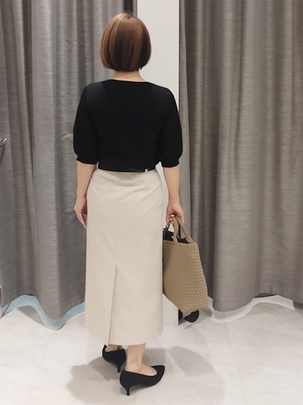 s u g iさんの「UNTITLED｜【洗える】エレガンススリーブニット」を使ったコーディネート