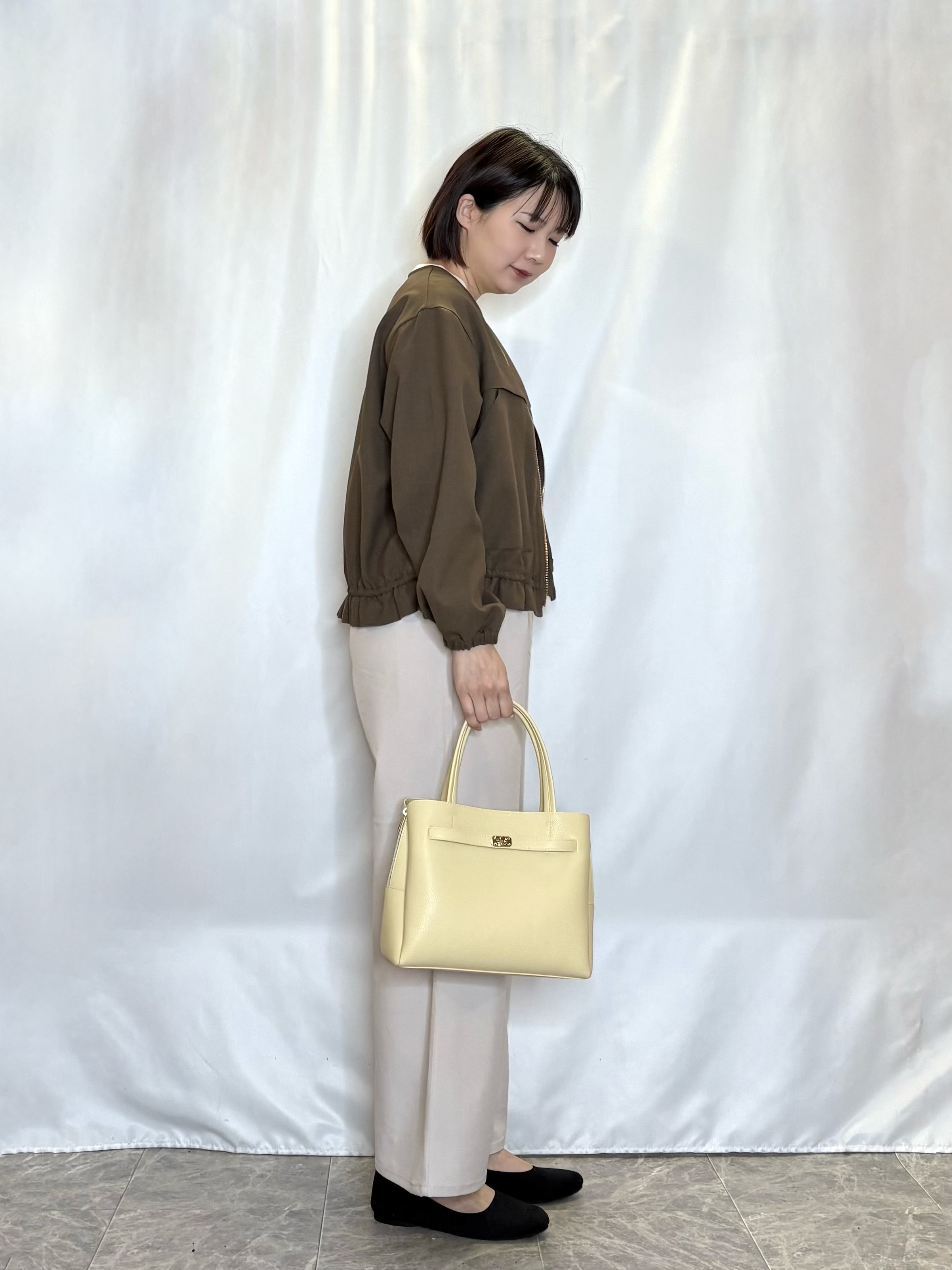 ネリさんの「SHOO･LA･RUE｜【毎日洗える/S-LL/UV】上半身すっきり 二の腕見せない5分袖ニット」を使ったコーディネート