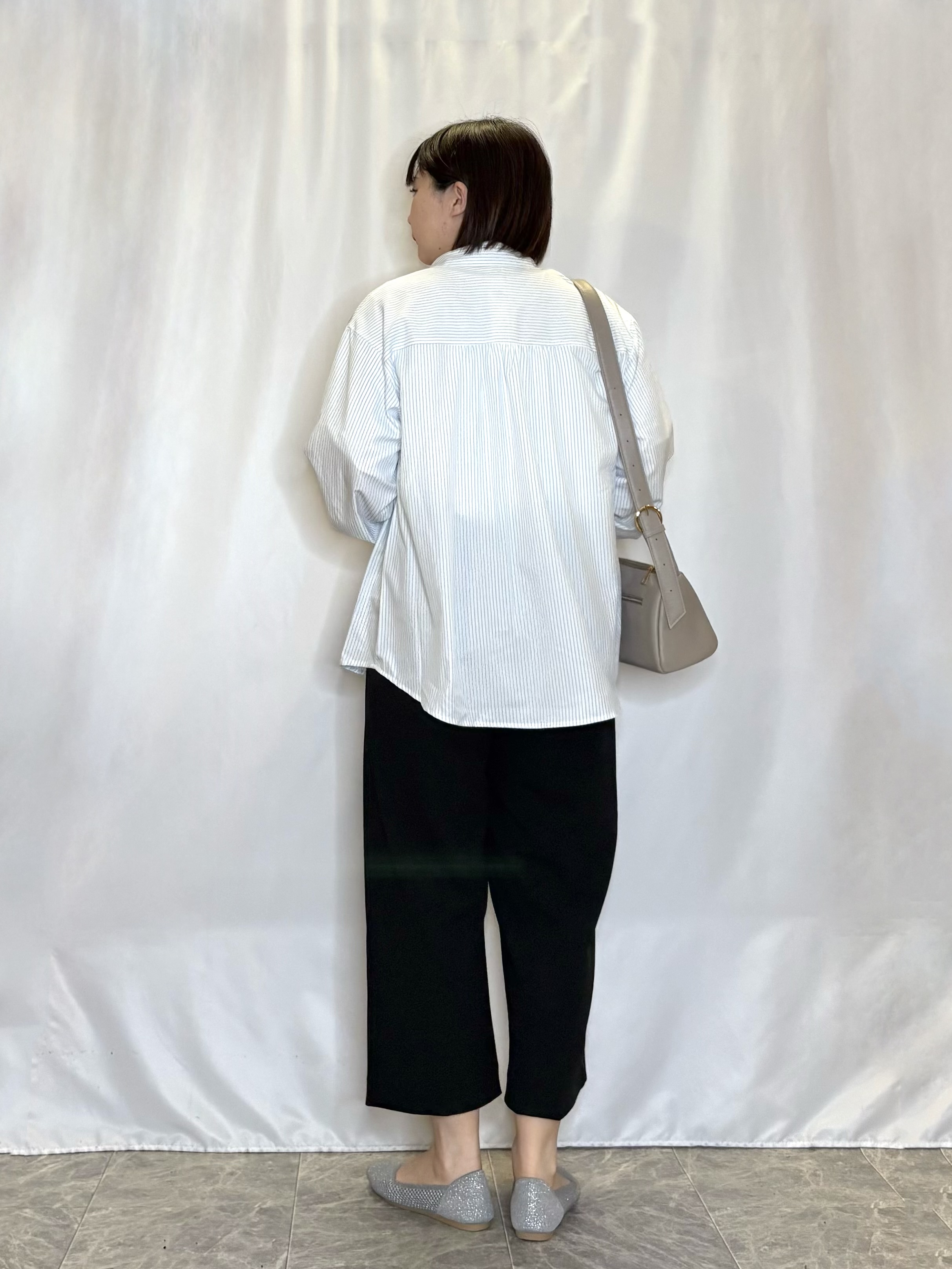 ネリさんの「SHOO･LA･RUE｜【UV/吸水速乾/洗濯後しわになりにくい】ラッシュガードにもなる ストライプシャツ」を使ったコーディネート