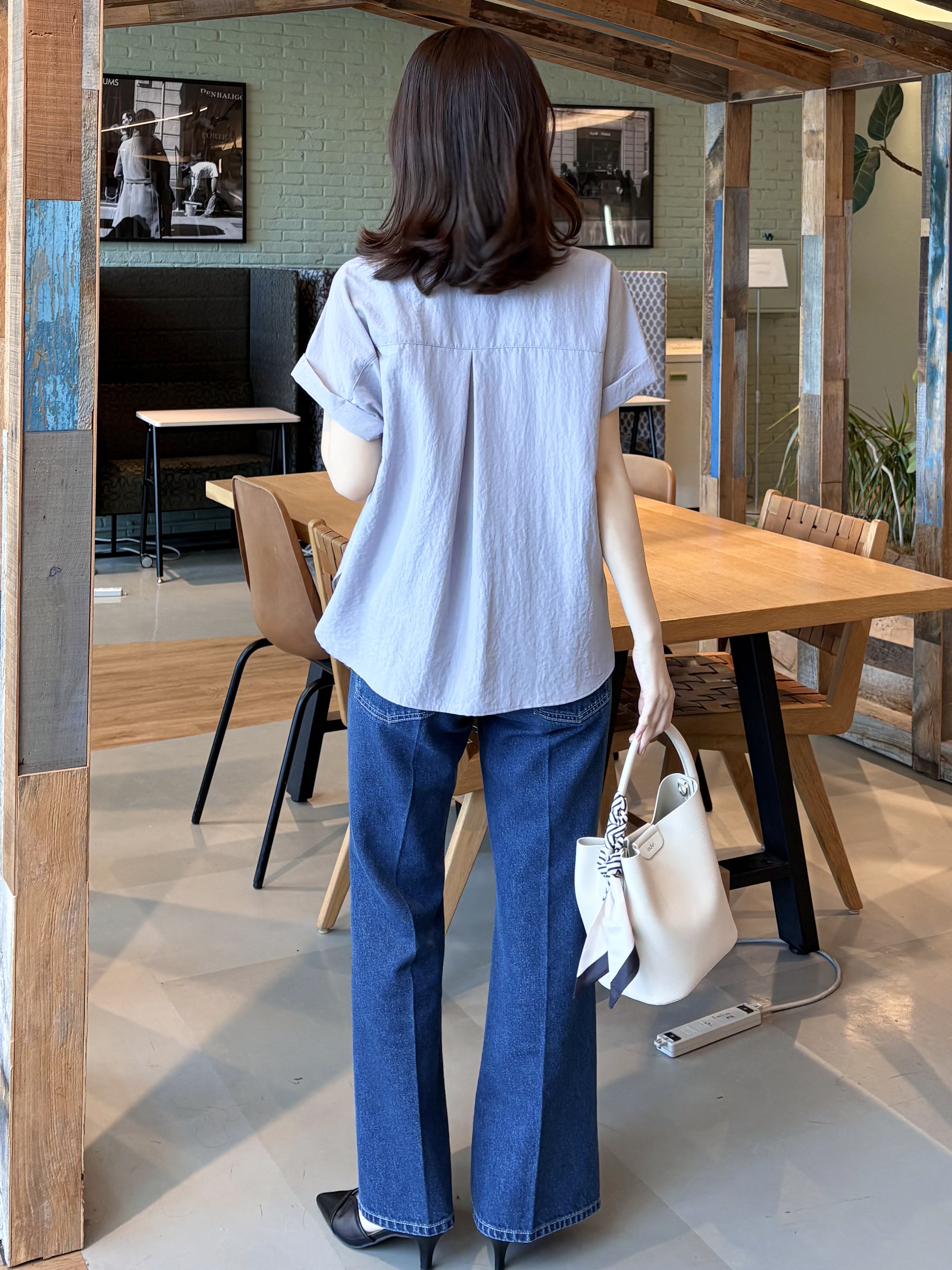 みさかさんの「index｜【接触冷感】ダブルポケットスキッパーブラウス《吸水速乾／防シワ／洗濯機OK／S～3L／7col》」を使ったコーディネート