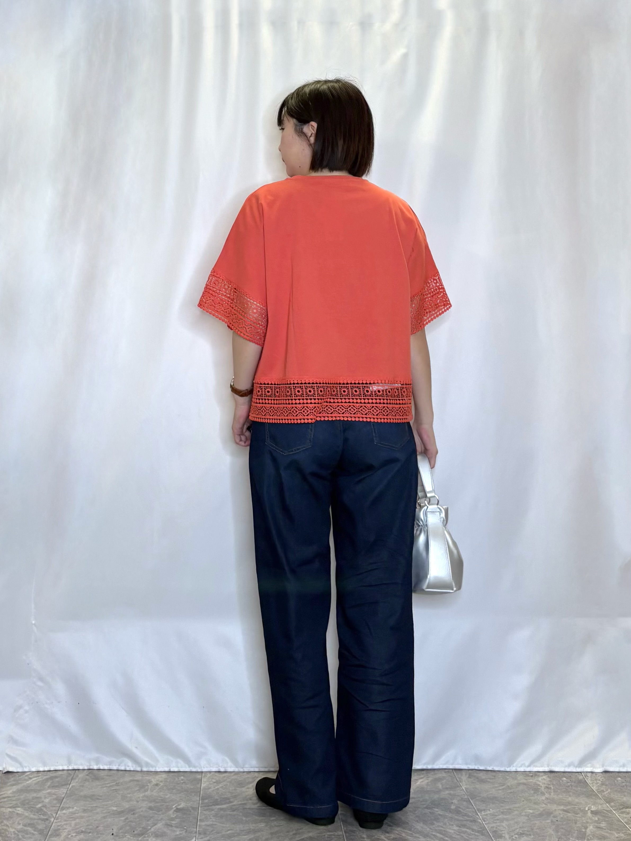 ネリさんの「SHOO･LA･RUE｜【洗濯機可/体型カバー/S-LL】レース使いがポイント デザインTシャツ」を使ったコーディネート